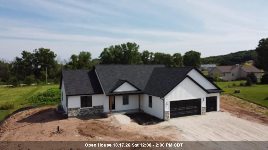 565 GUNDERSON Drive