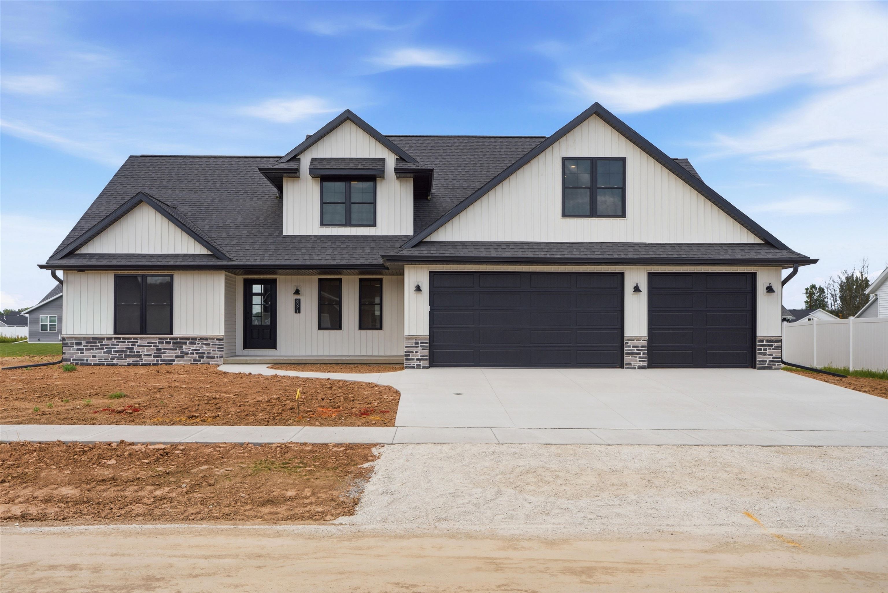 N8871 Killarney Way Property Photo 1