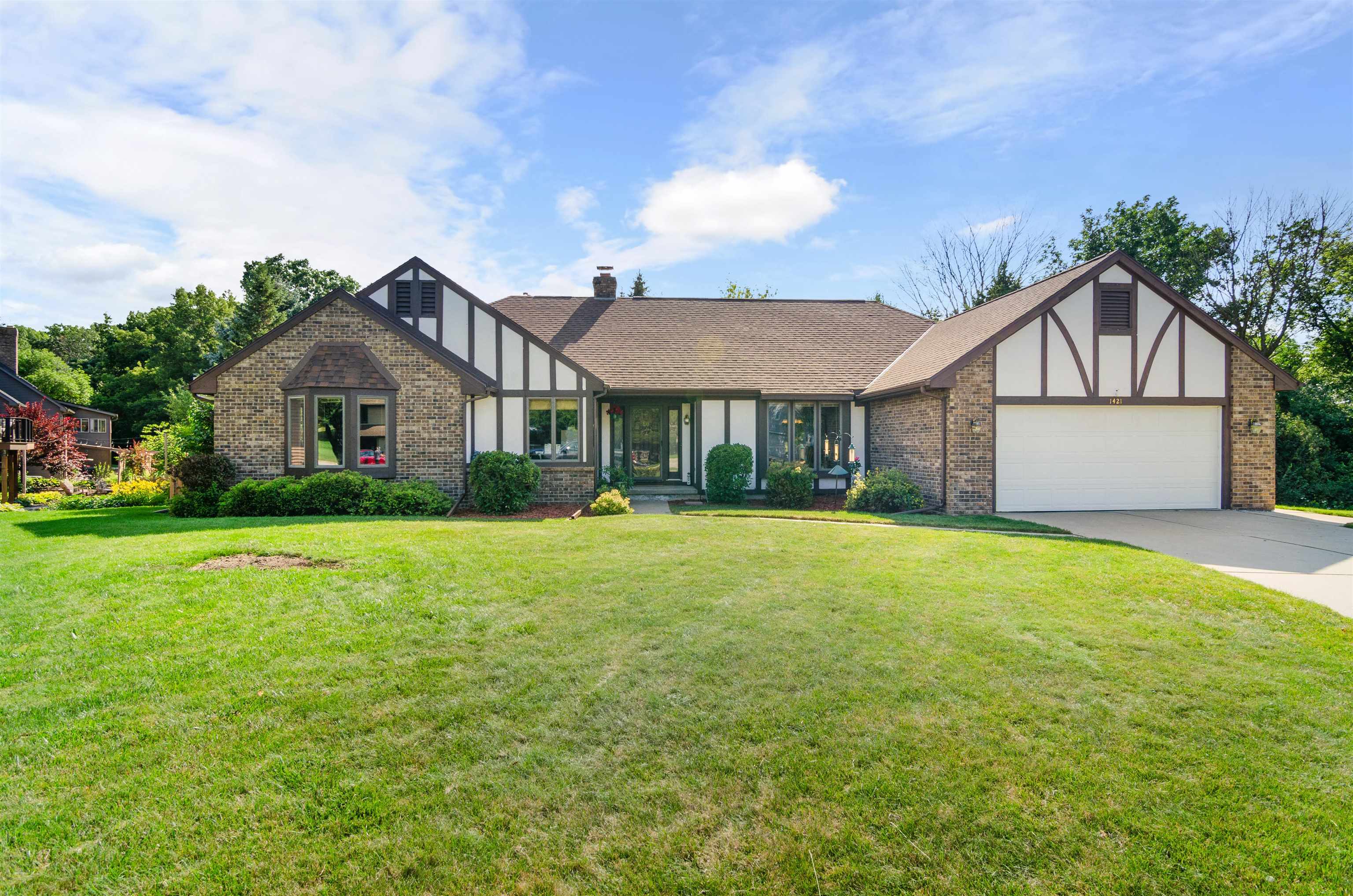 1421 Harbor Springs Circle Property Photo 1