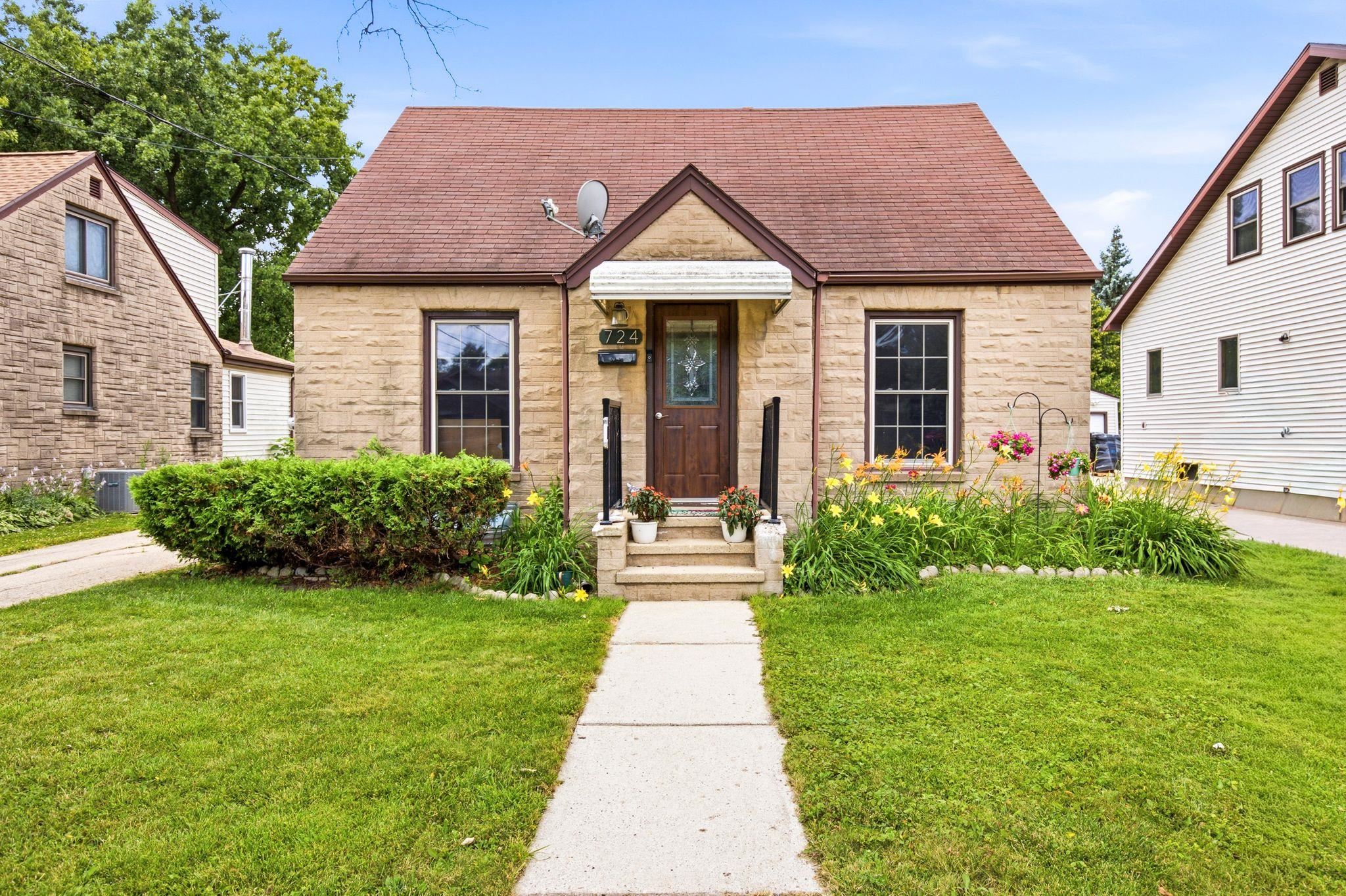 724 State Street Property Photo 1