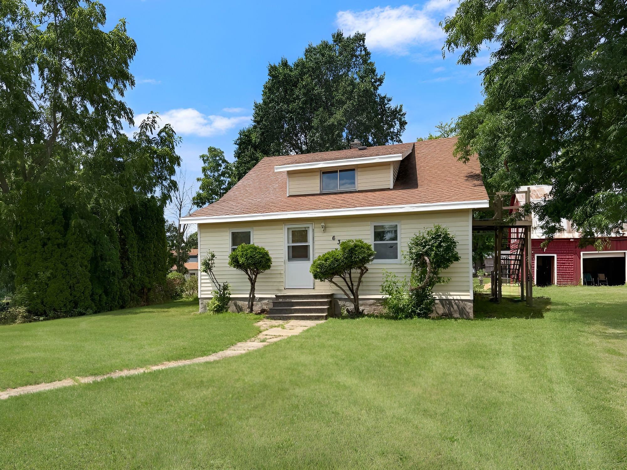 635 Elm Street Property Photo 1
