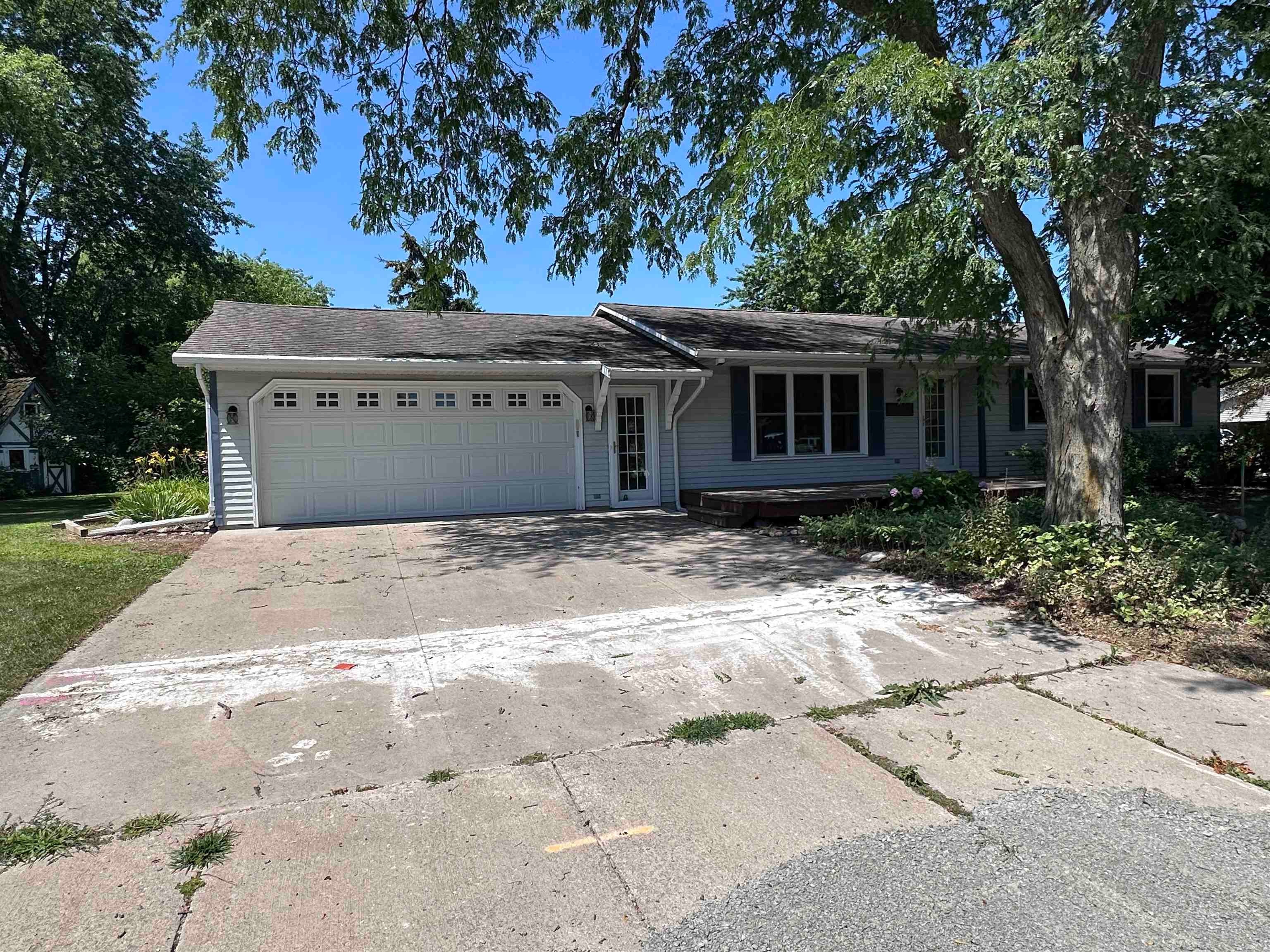 220 Short Street Property Photo 1