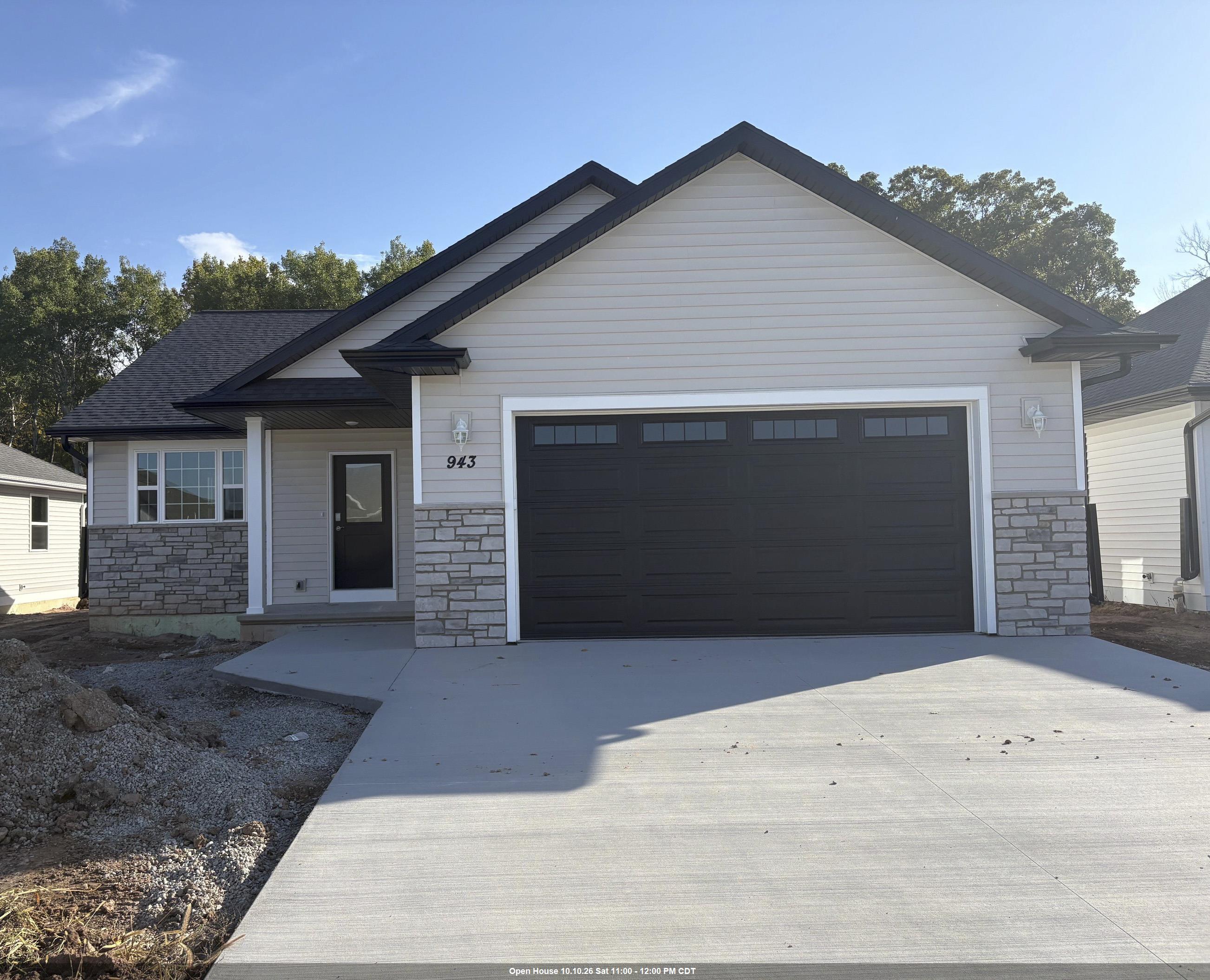 943 Enclave Court Property Photo 1