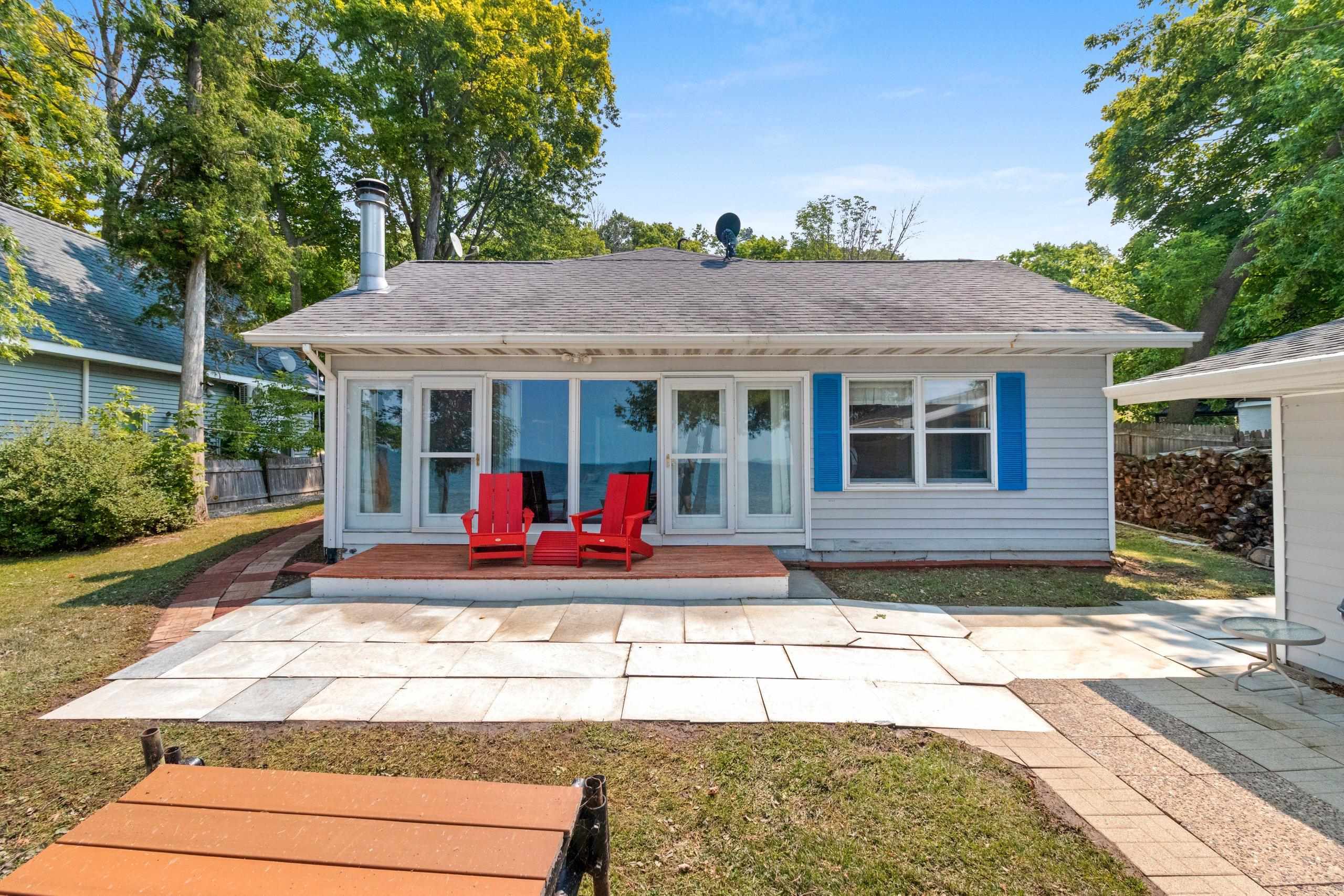 2767 Bay Road Property Photo 1
