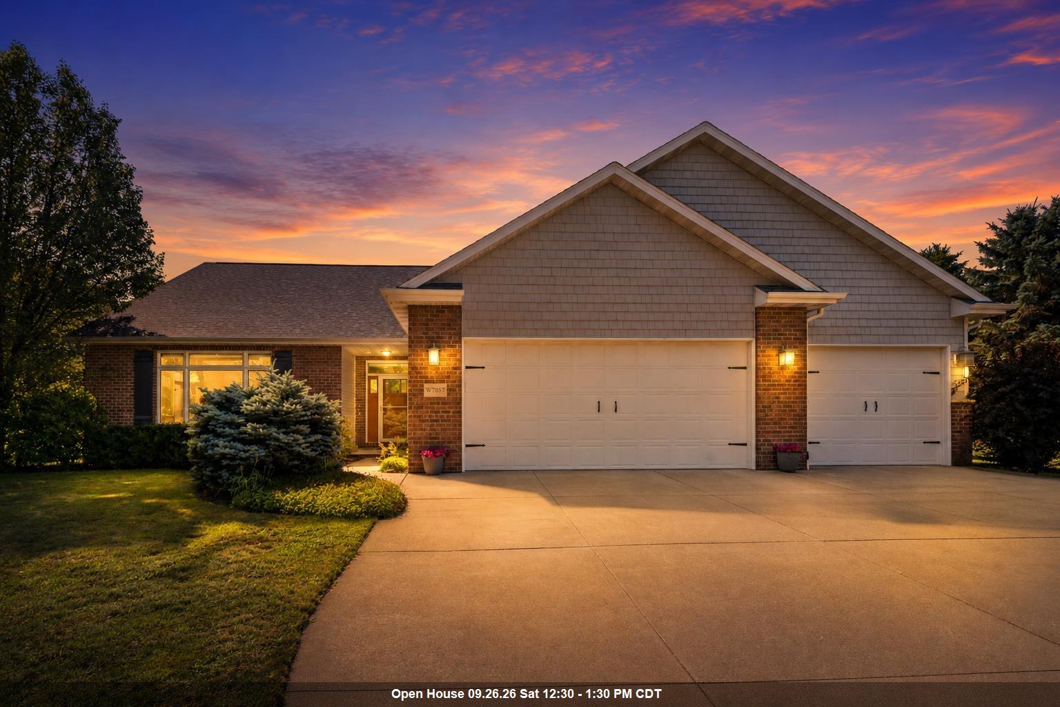 W7057 Forest Glen Court Property Photo 1