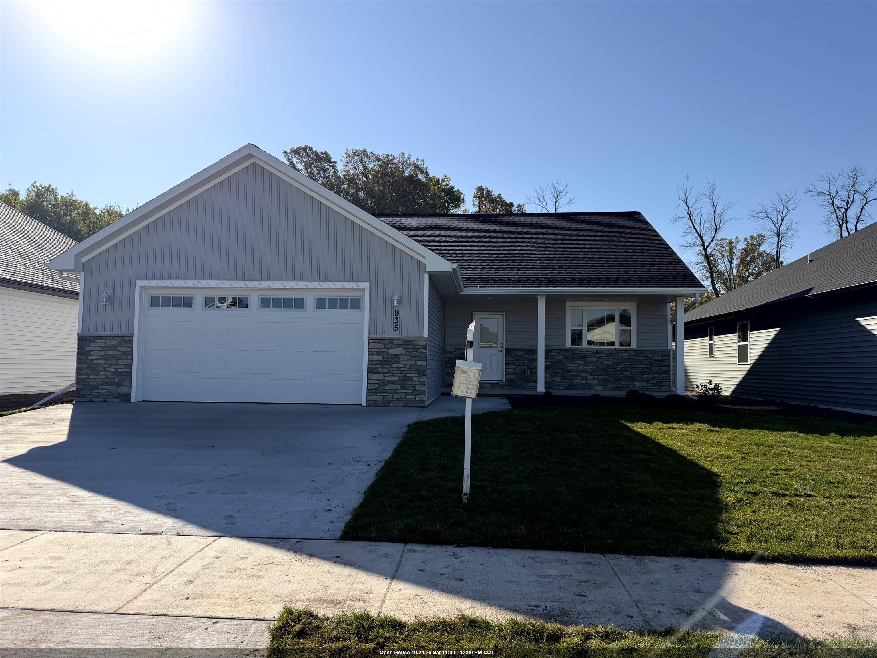 935 Enclave Court Property Photo 1