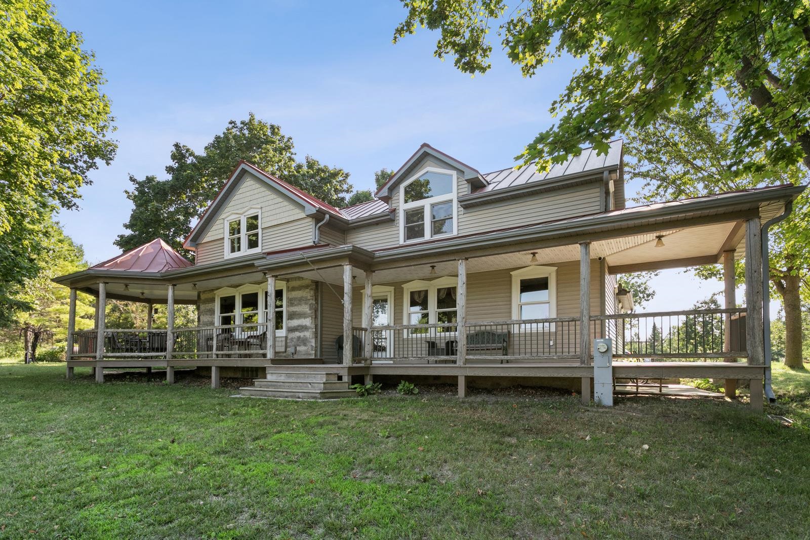 8122 Morrison Road Property Photo 1