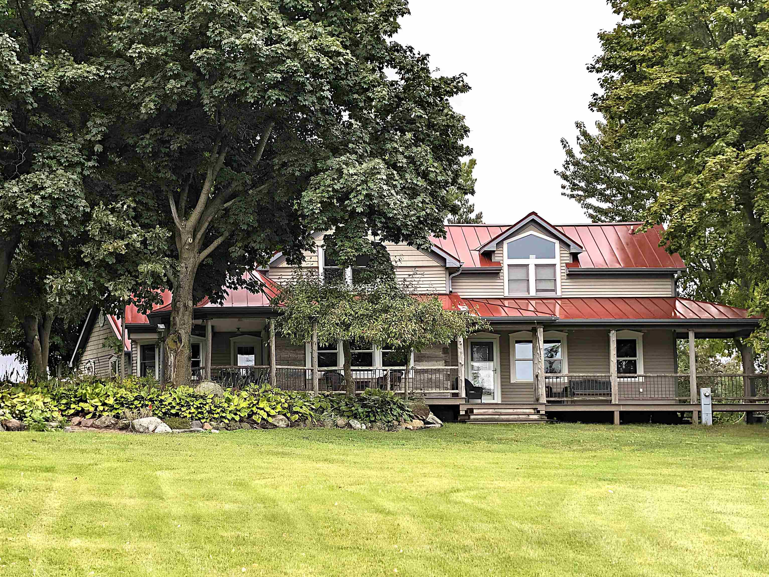 8122 Morrison Road Property Photo 1