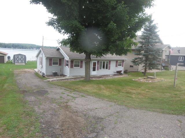 11923 E Anderson Lake Drive Property Photo 1
