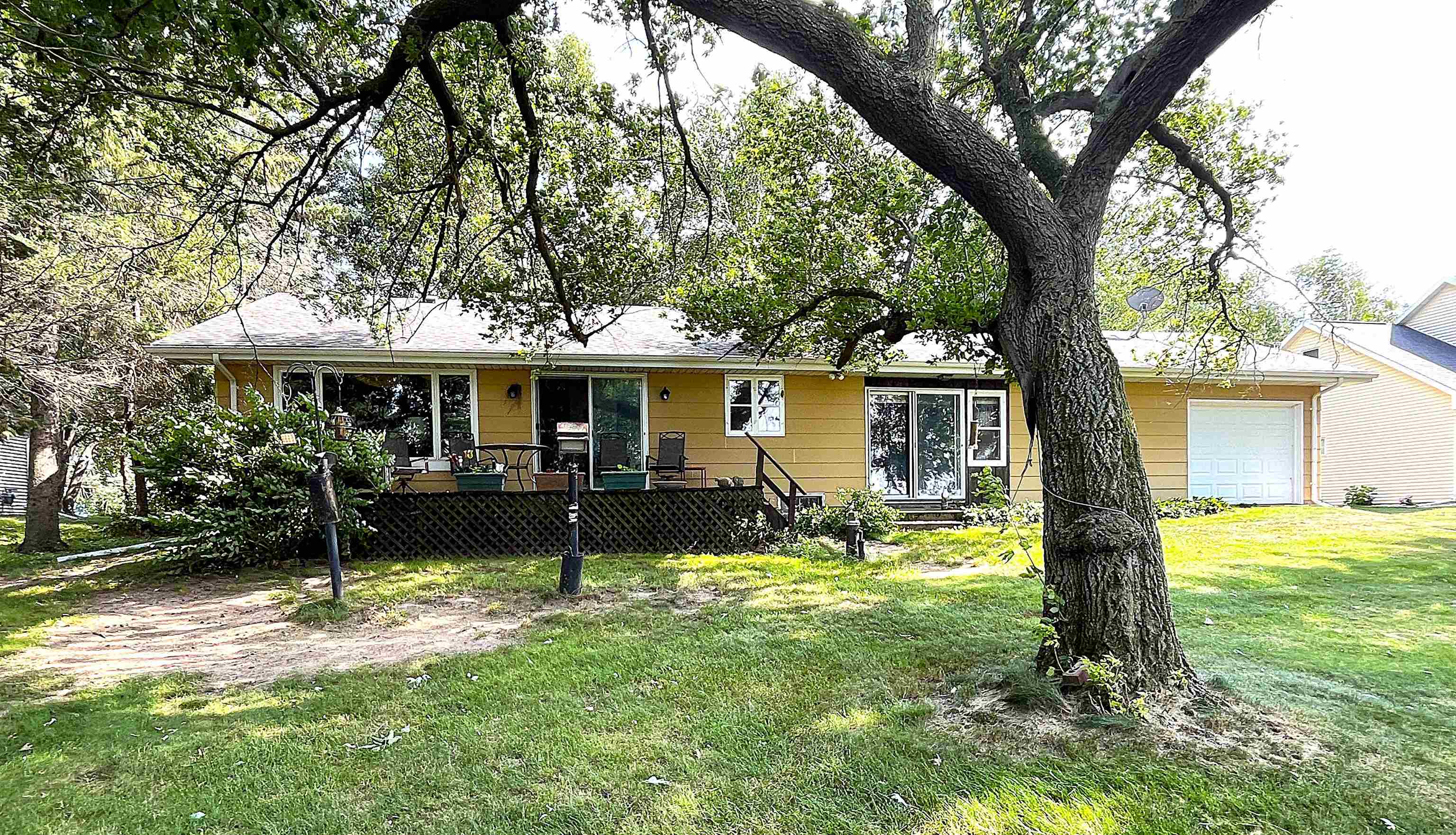 8666 Cty Rd B Property Photo 1