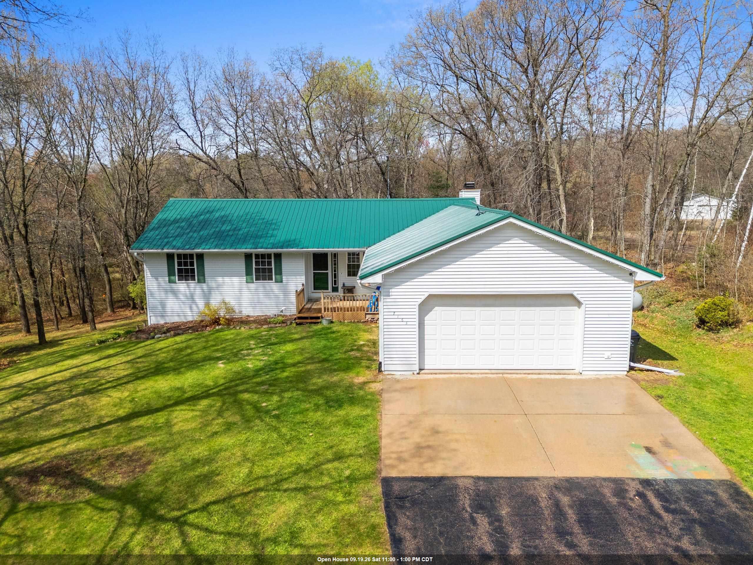 N7163 COZY OAKS Circle Property Photo 1