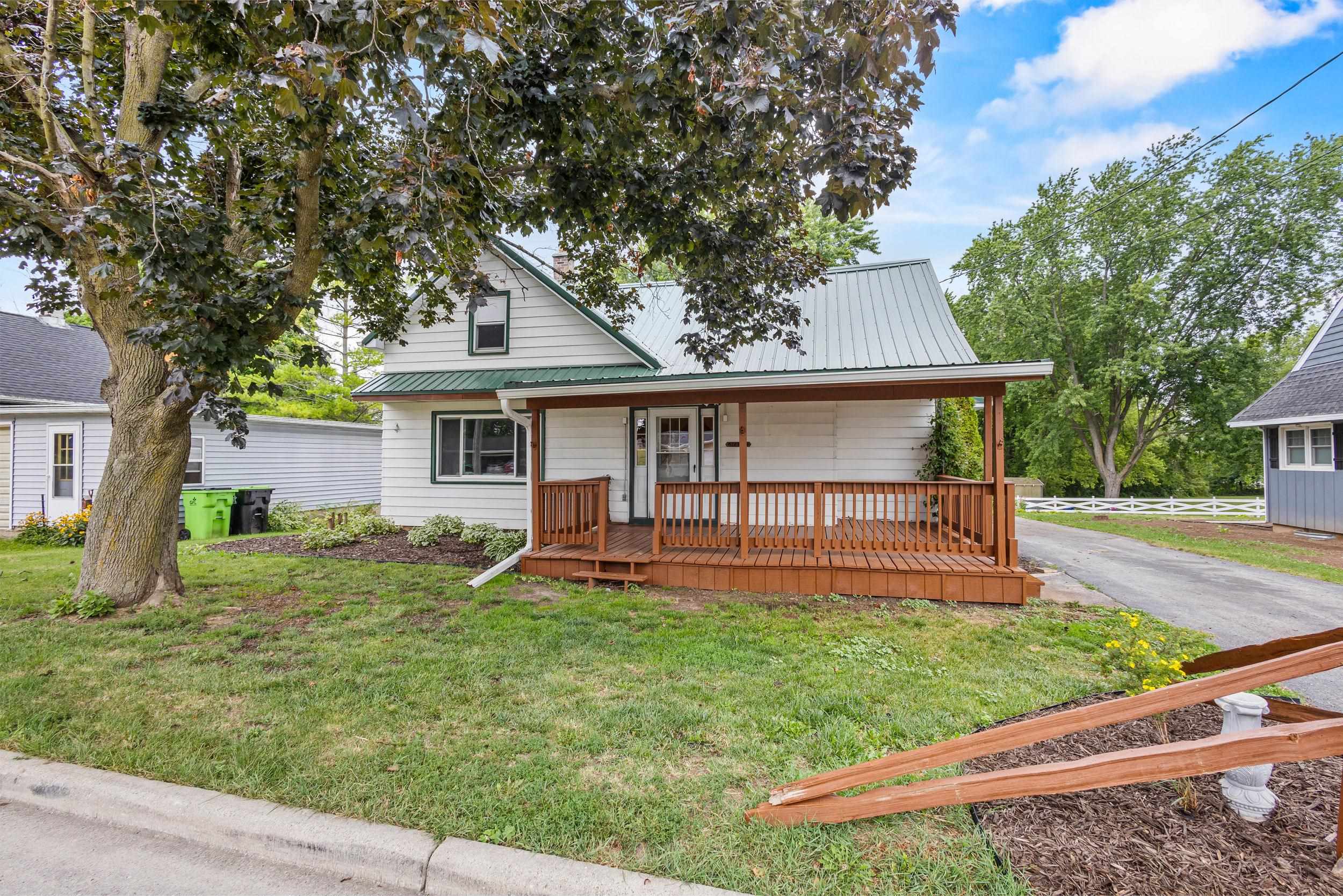 872 Utica Street Property Photo 1