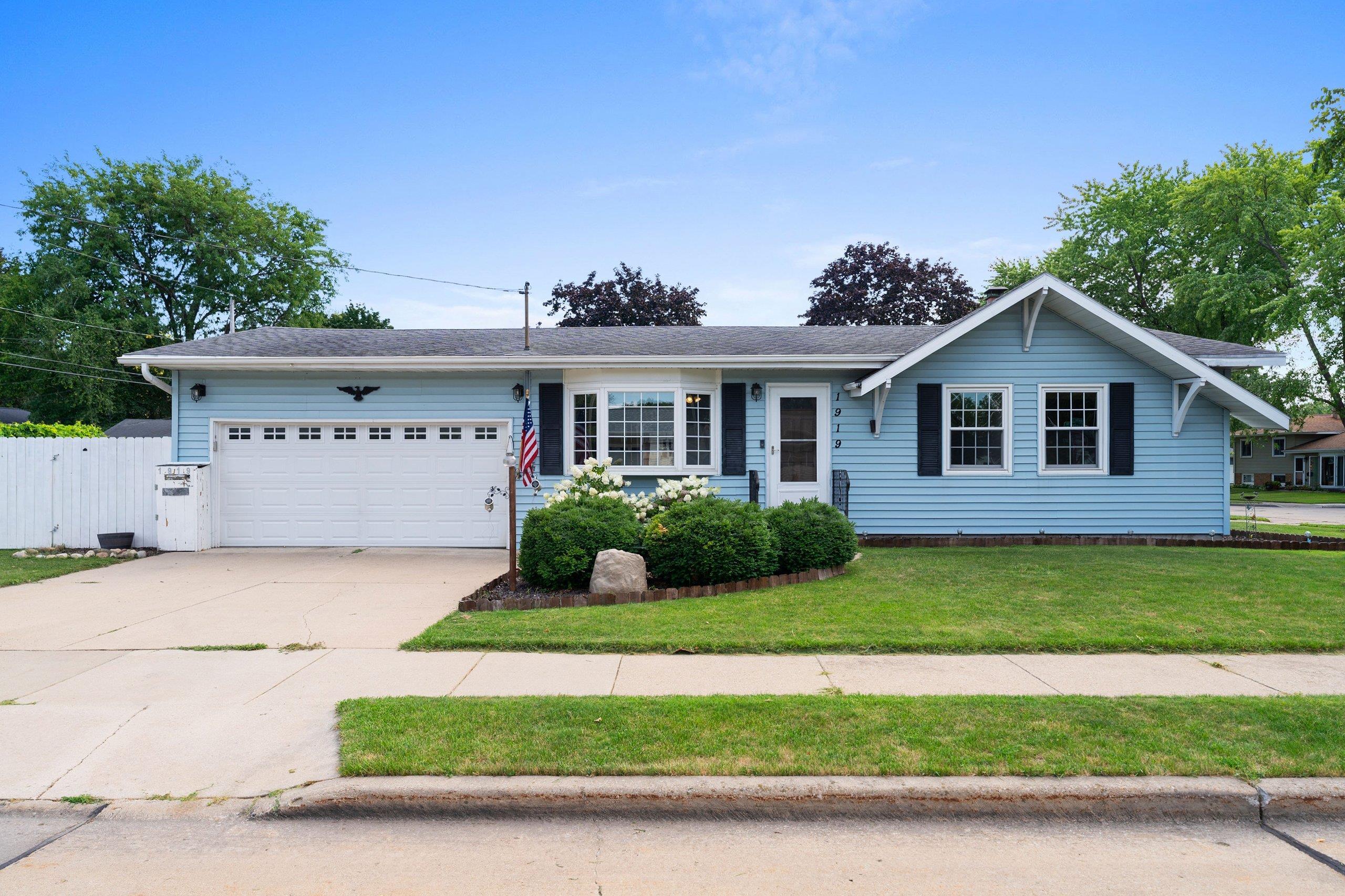 1919 Winchester Avenue Property Photo 1
