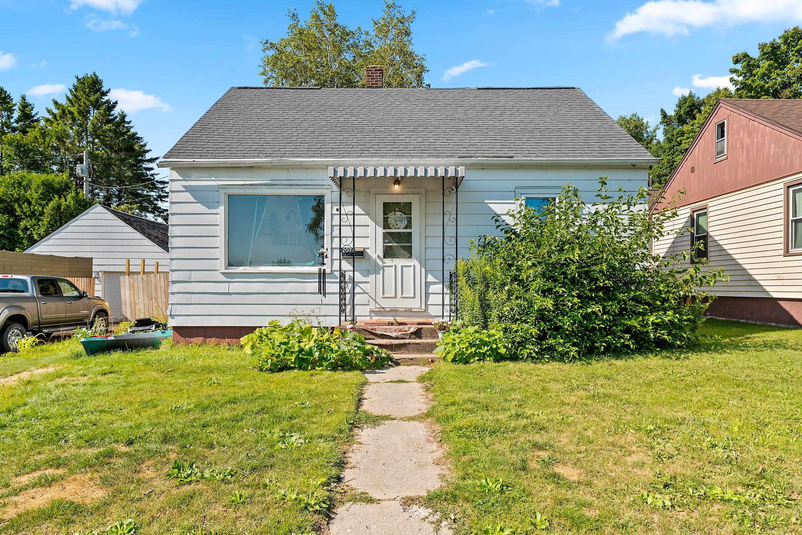 207 Rolland Street Property Photo 1