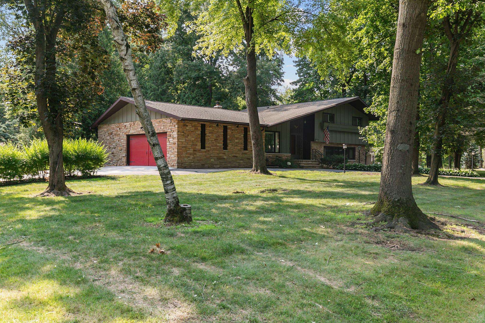 110 Woodside Court Property Photo 1