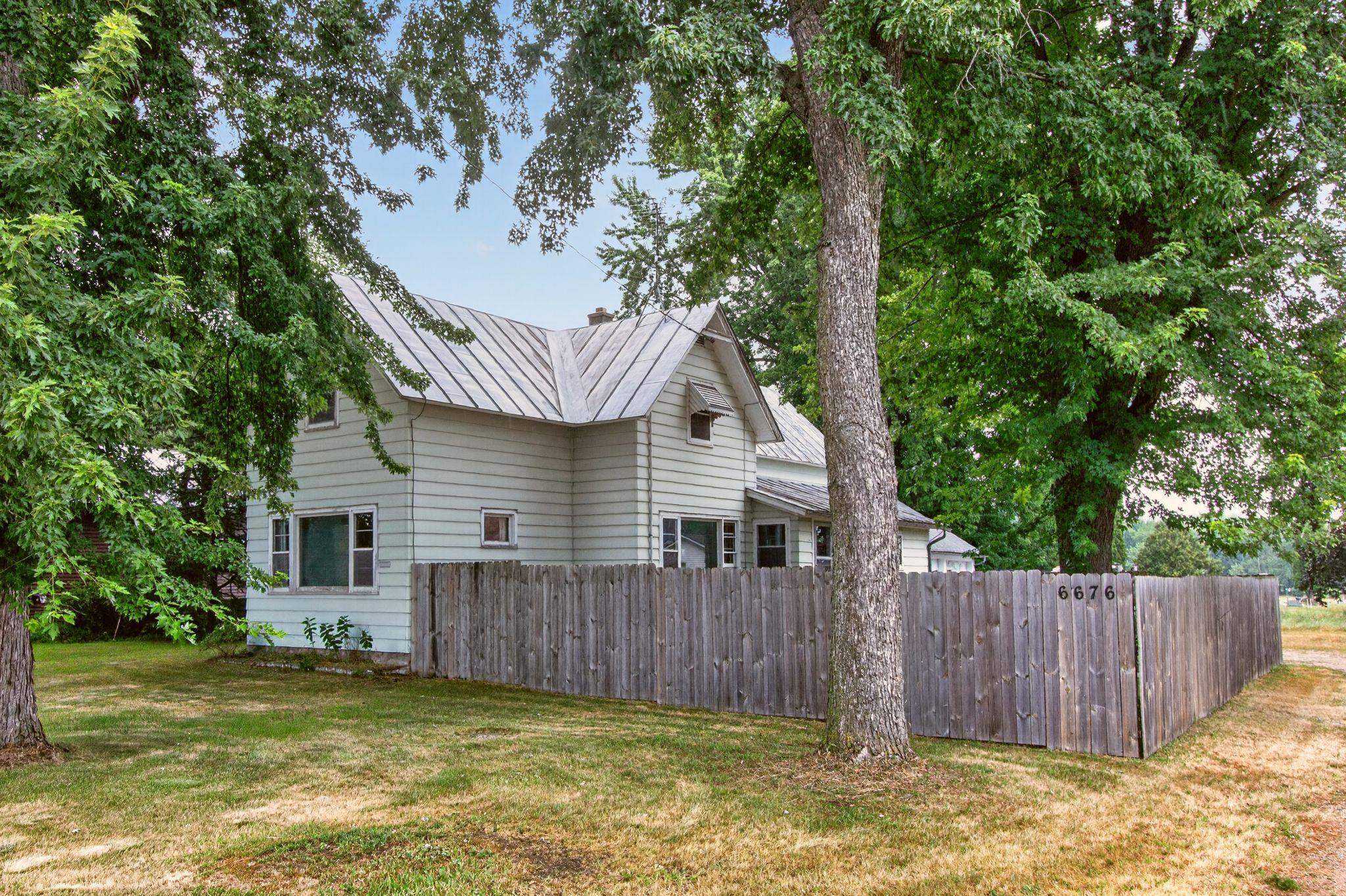 N6676 State Road 49 Property Photo 1