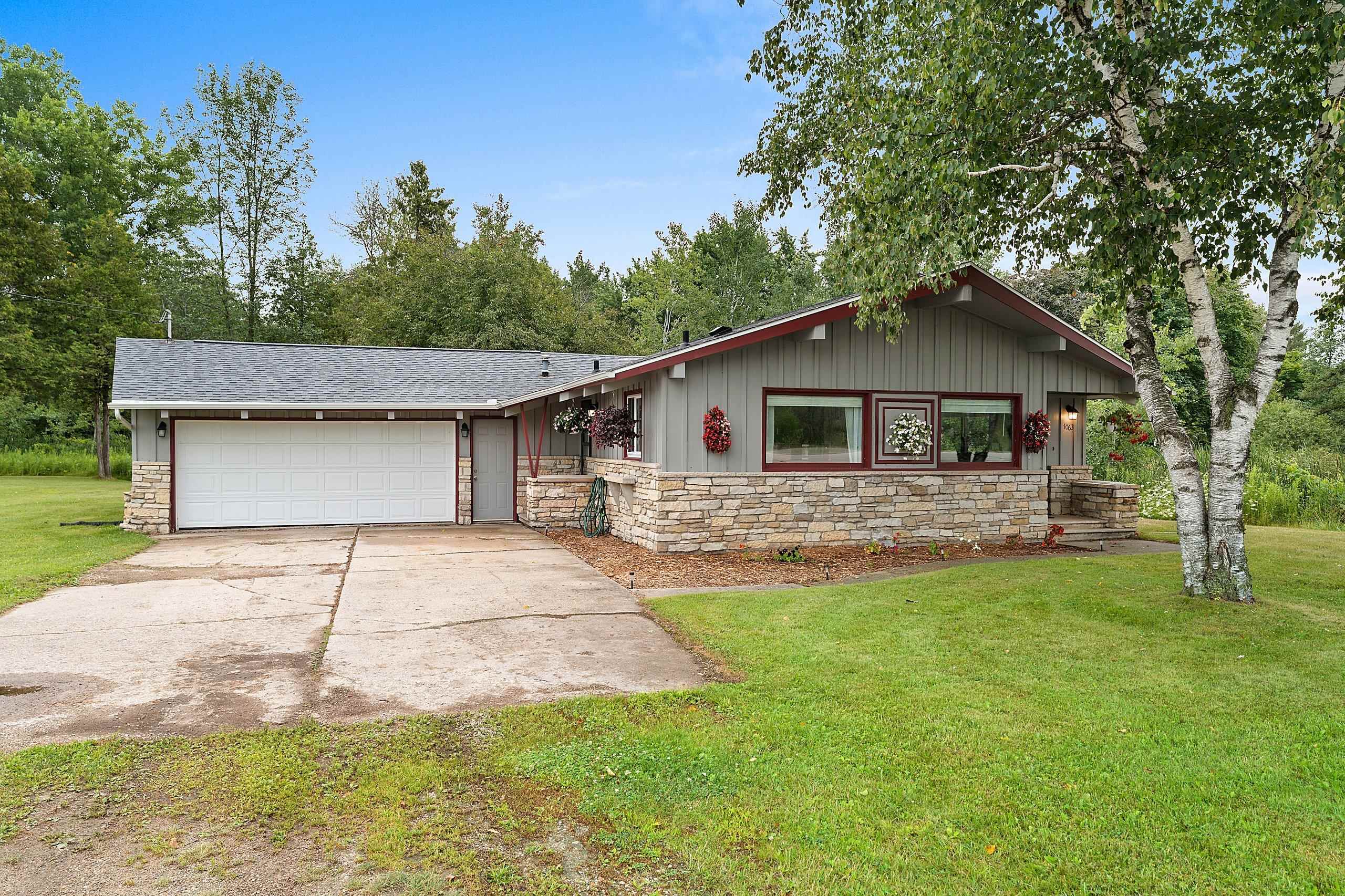 4063 Crescent Lane Property Photo 1