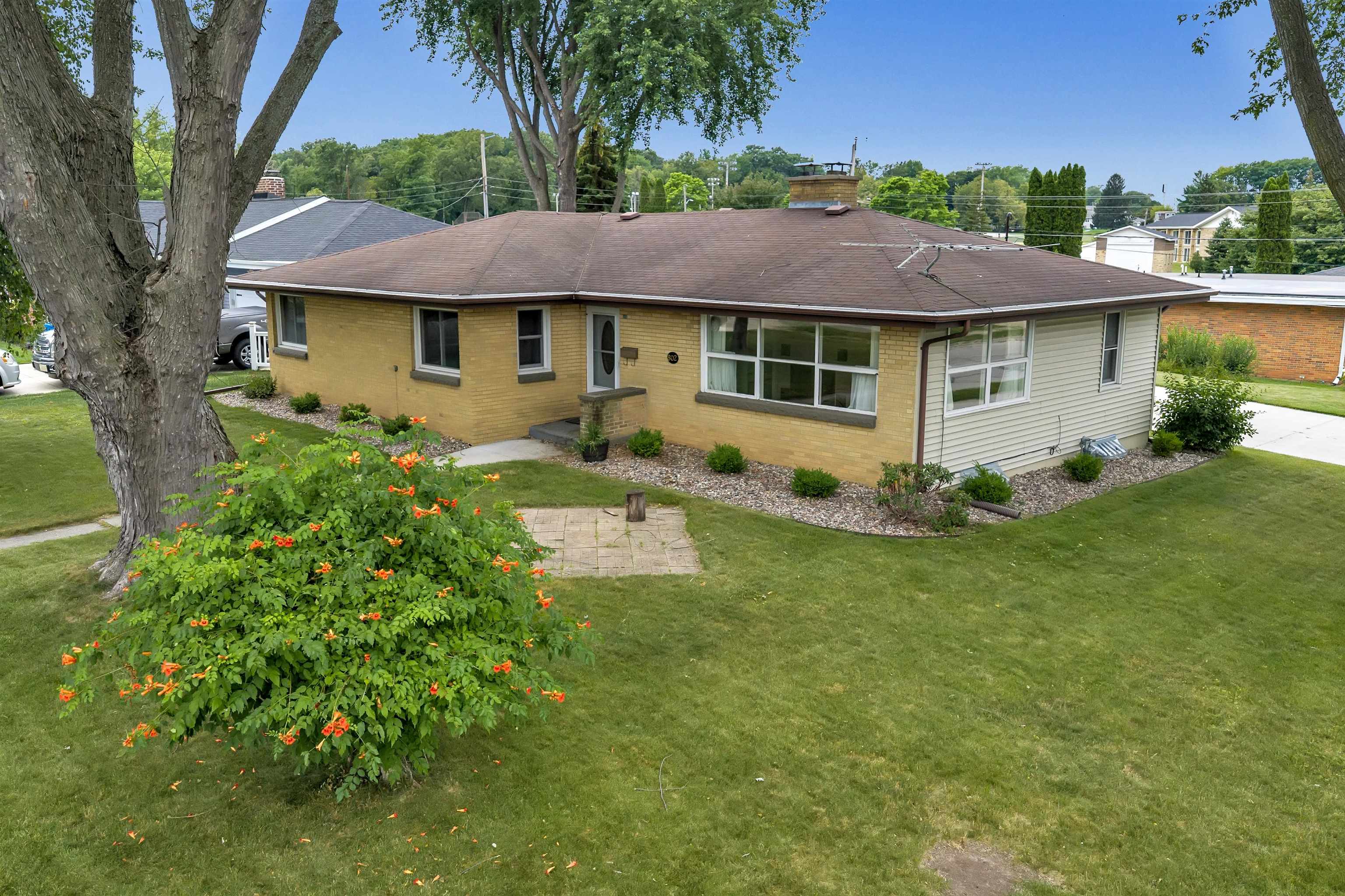 802 Ernst Drive Property Photo 1