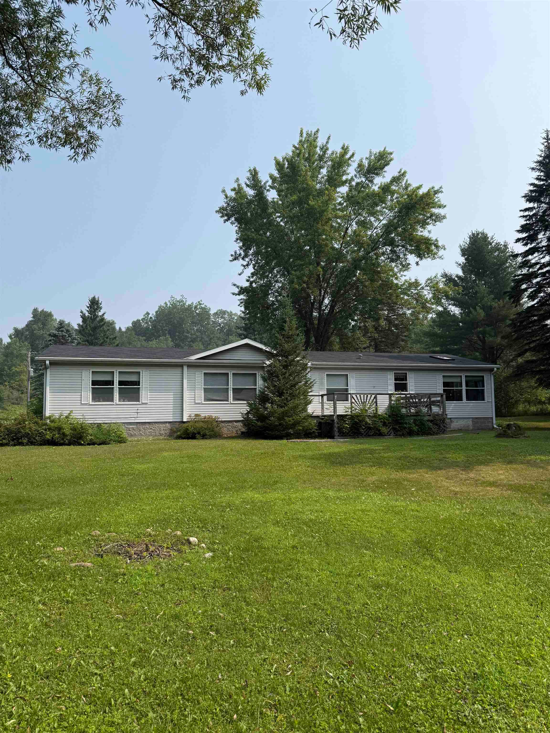 15207 Brook Lane Property Photo 1