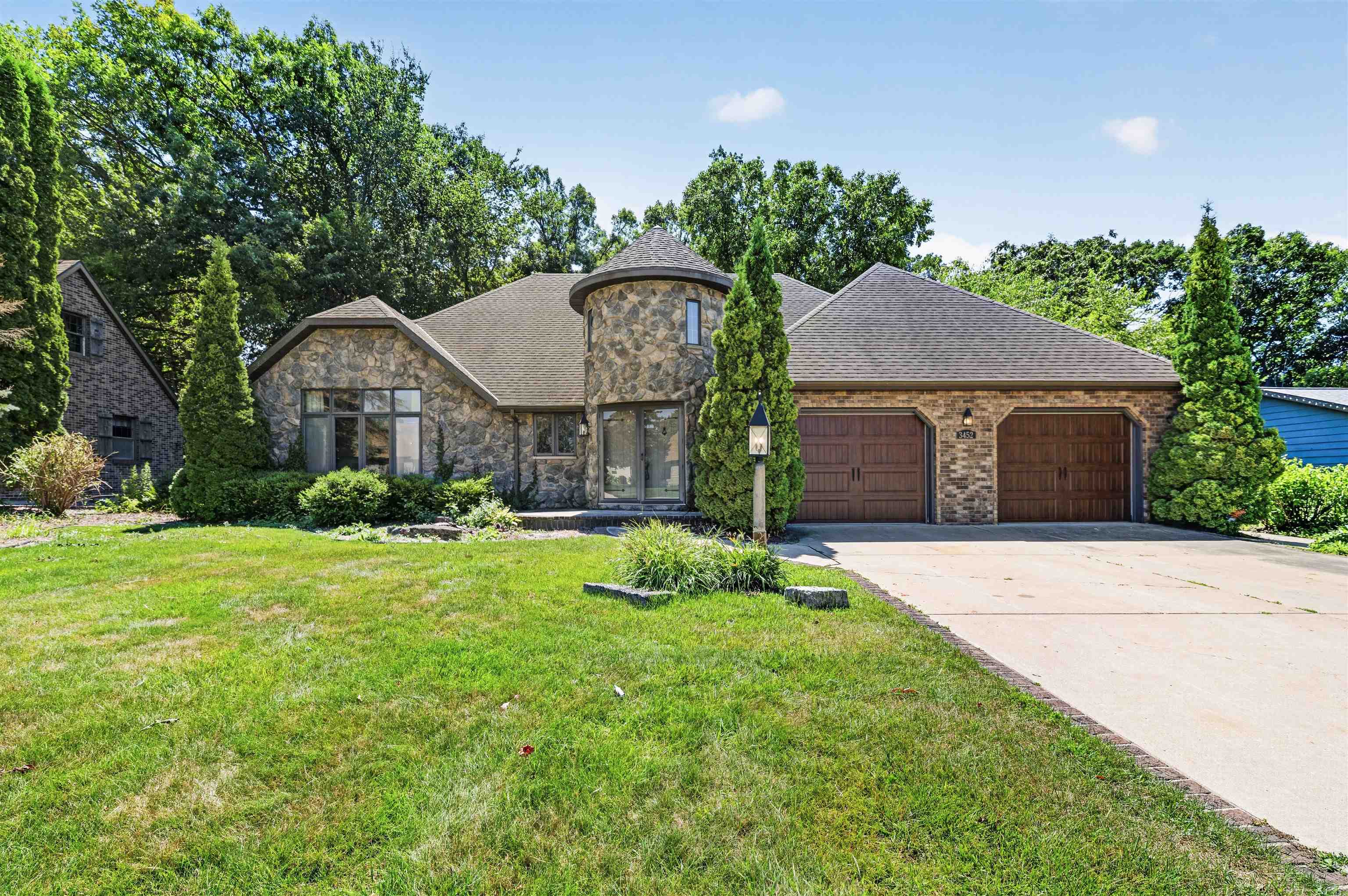 3452 Bay Highlands Drive Property Photo 1