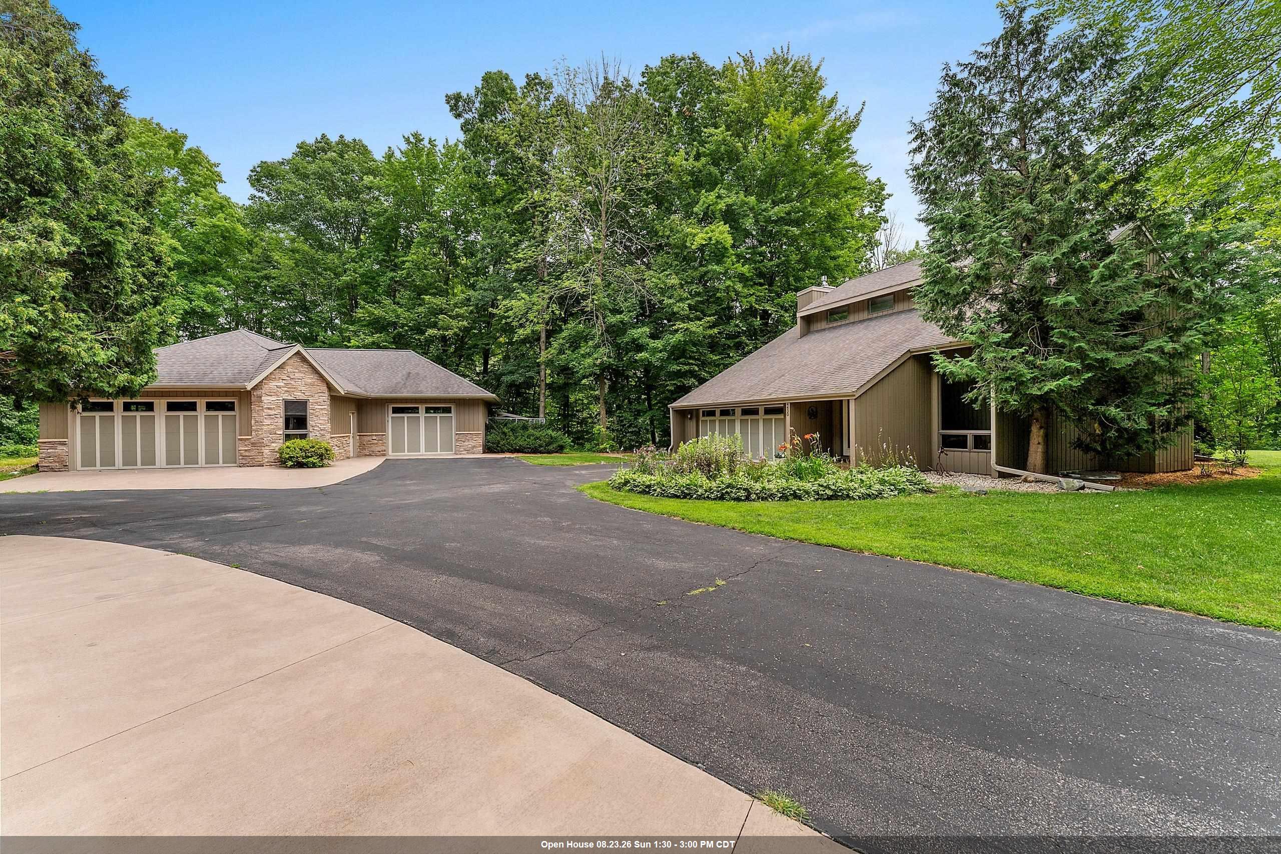 4430 COUNTRY AIRE Court Property Photo 1