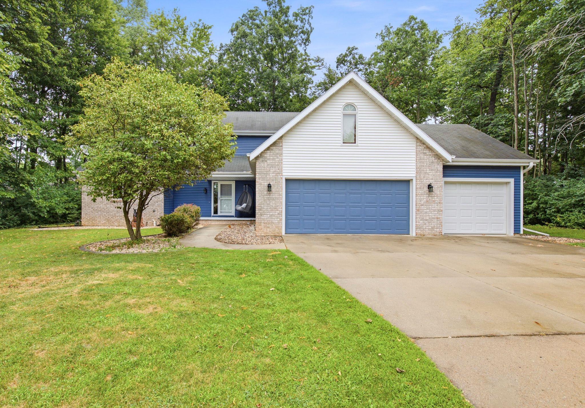 2420 Brantwood Drive Property Photo 1
