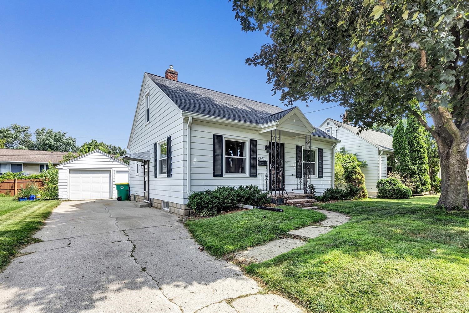 1947 Farlin Avenue Property Photo 1