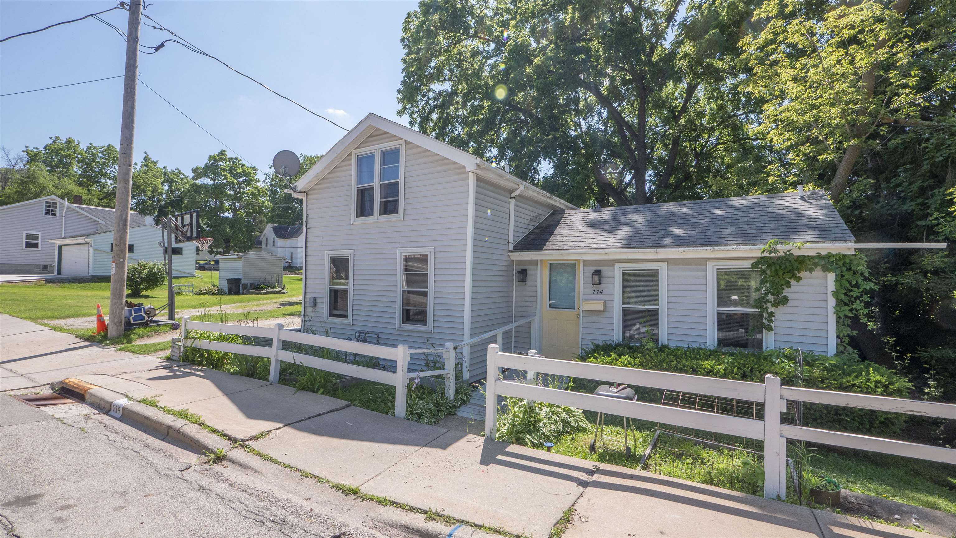114 Washington Street Property Photo 1