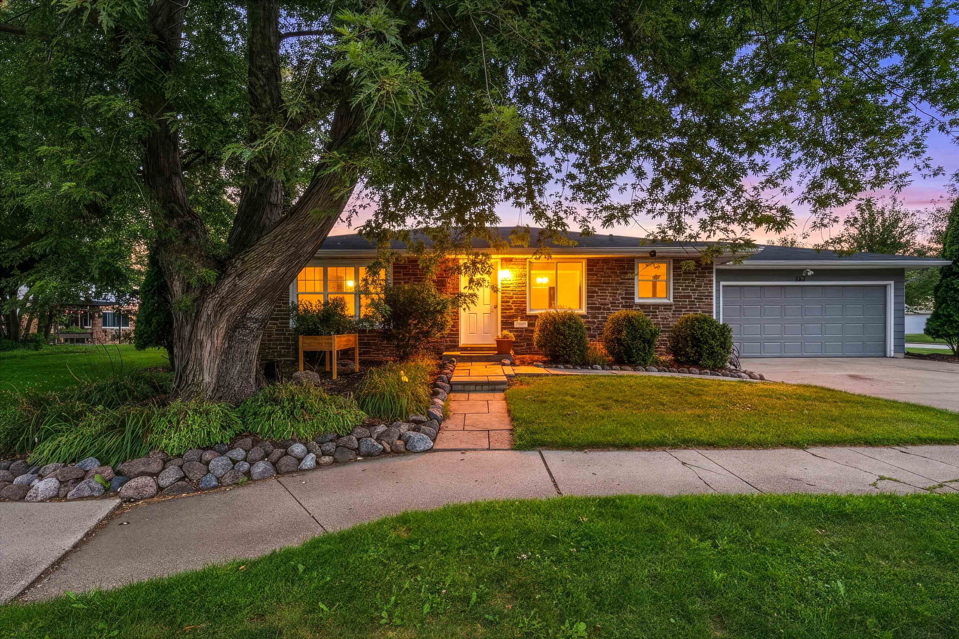 135 S Platten Street Property Photo 1