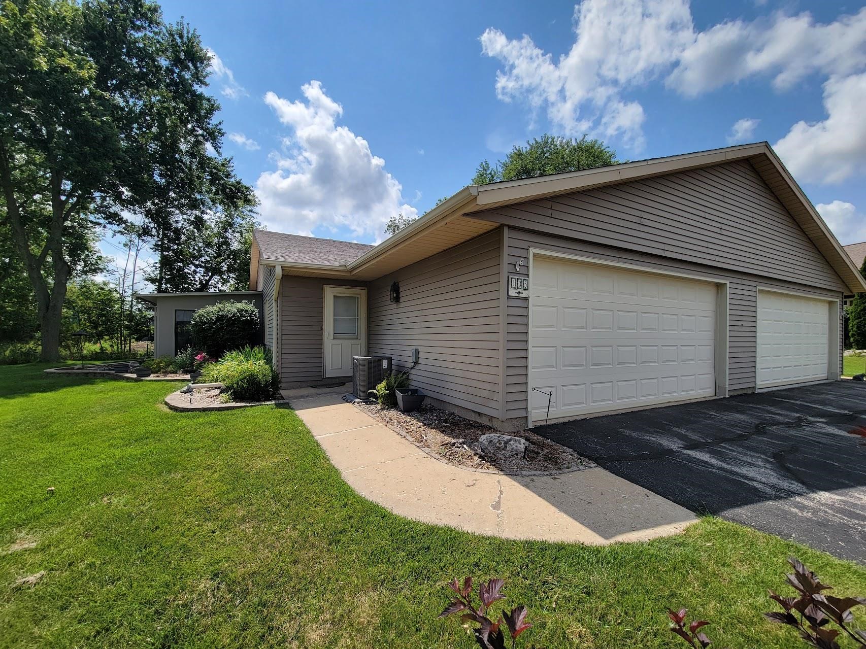 105 TAMARACK Circle