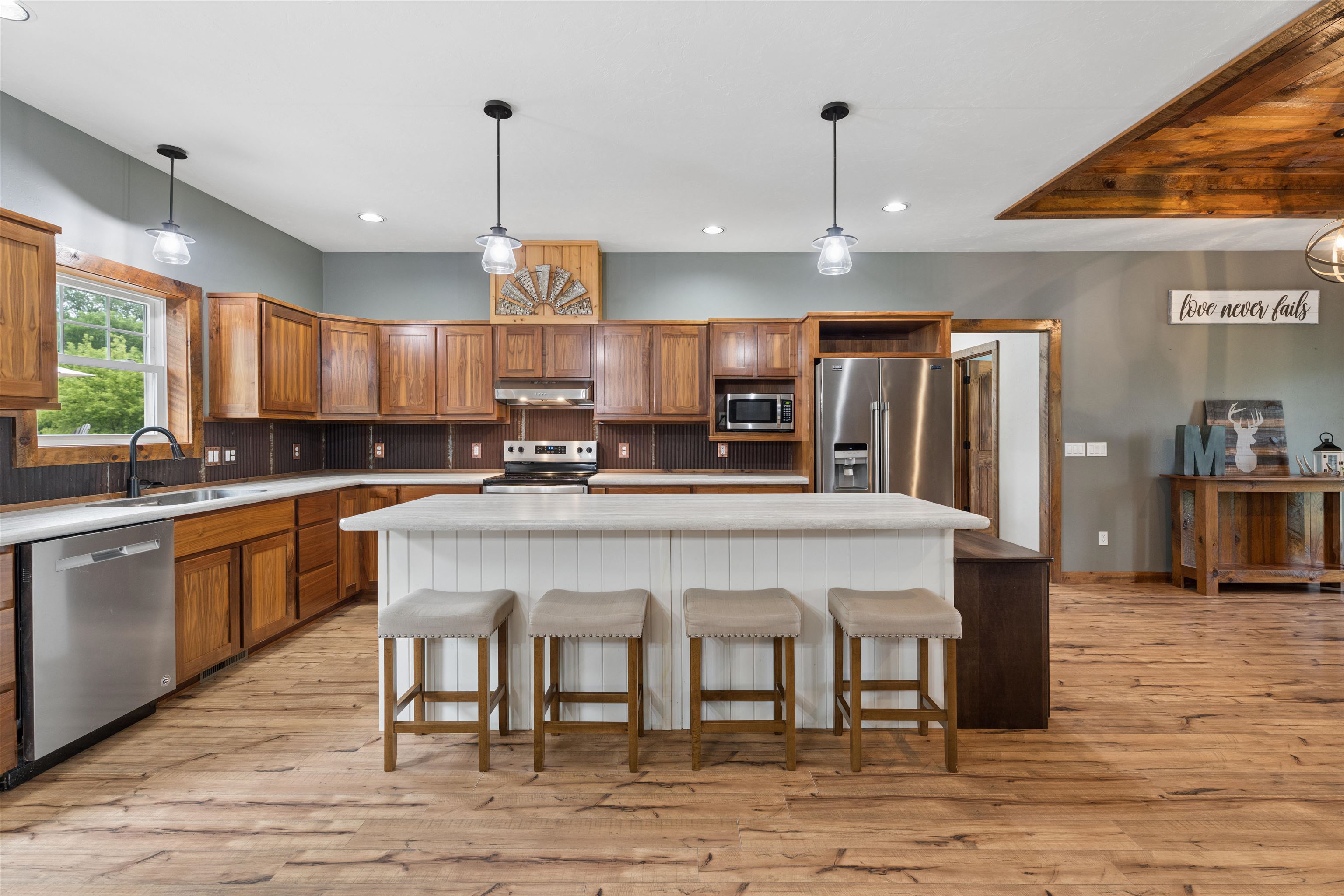 183 Rease Street Property Photo 8