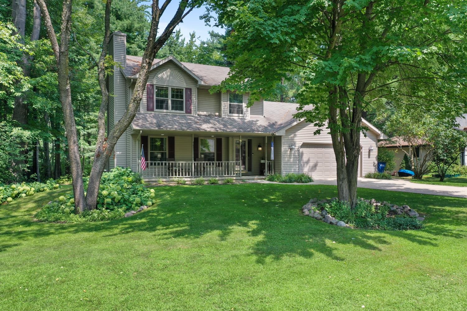 1744 IVES Lane