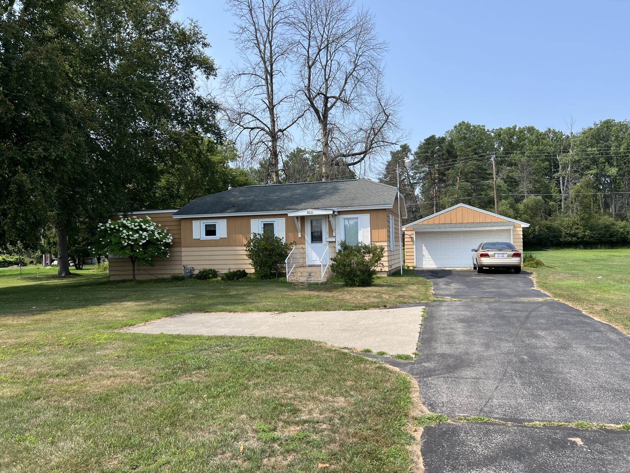 4251 10th Street Property Photo 1