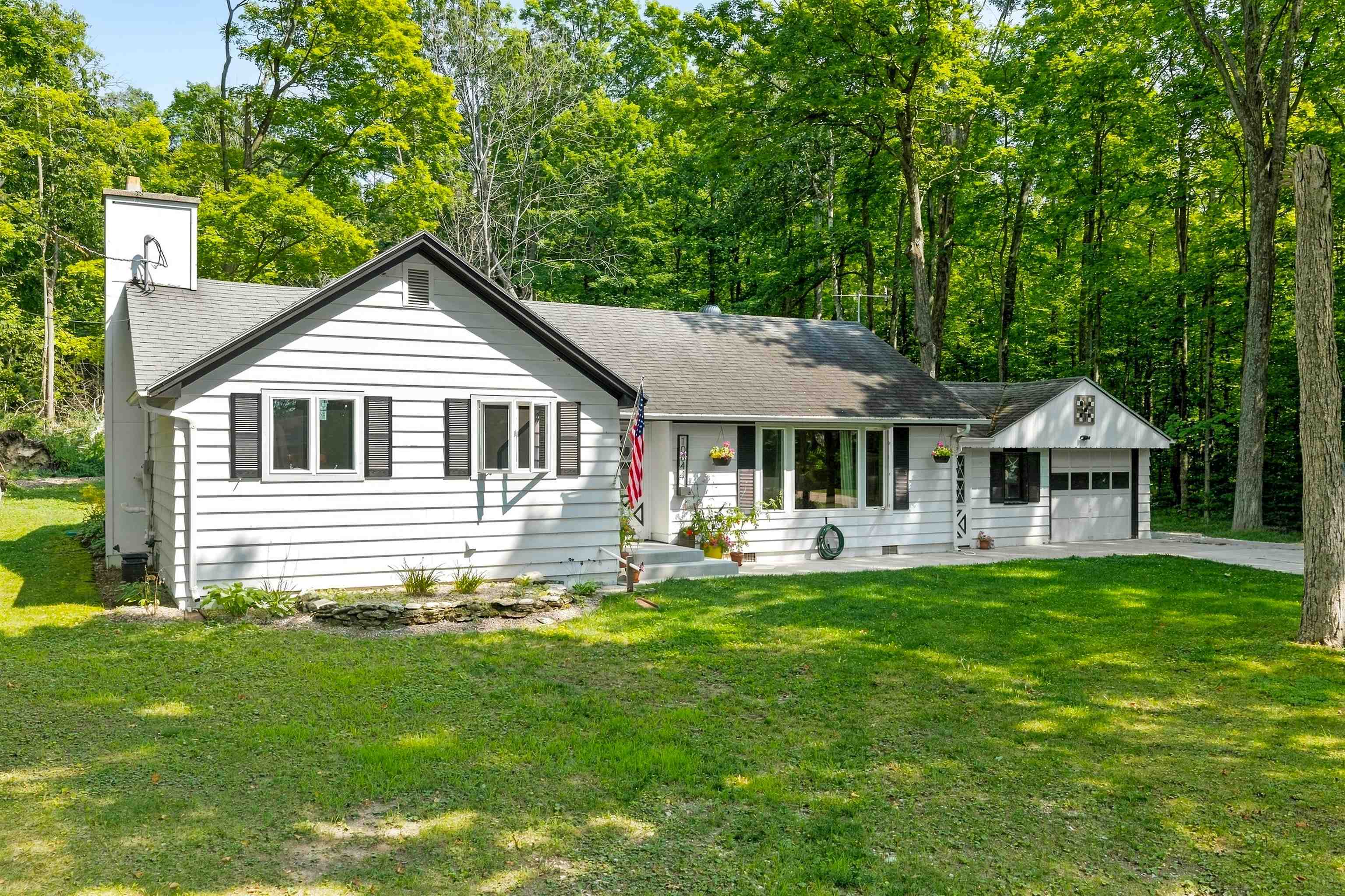 10844 N Spring Road Property Photo 1