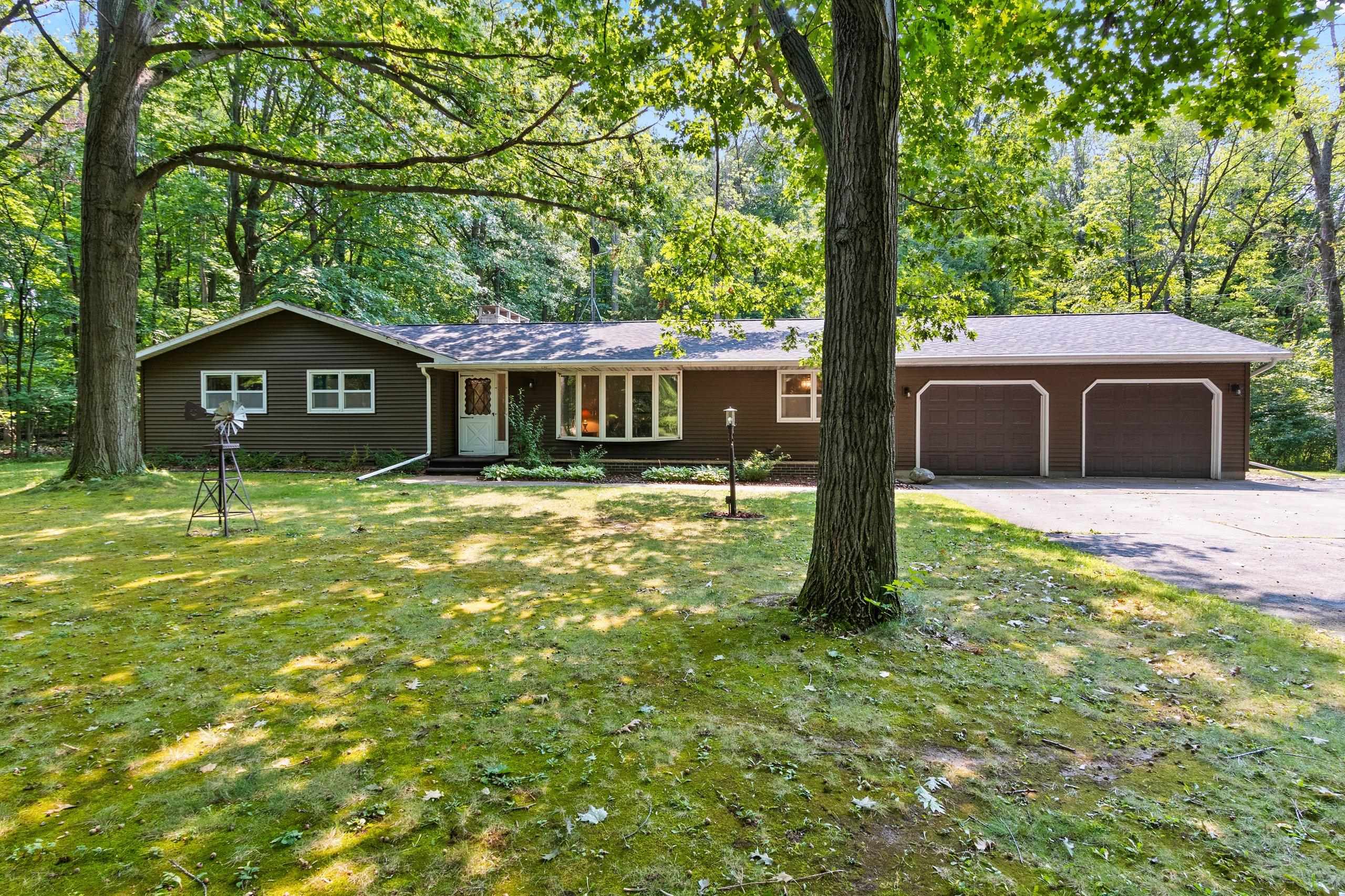 4390 Deprey Road Property Photo 1