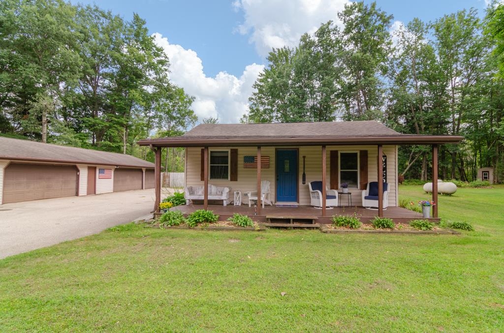 5251 Stiles Road Property Photo 1