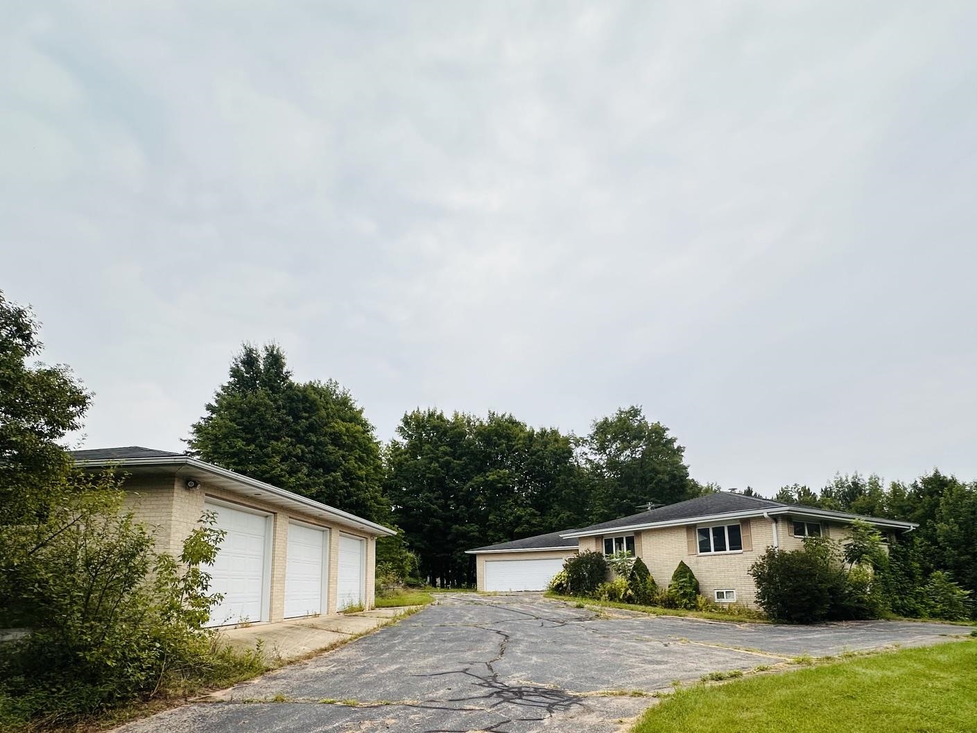 N6716 Highview Road Property Photo 1