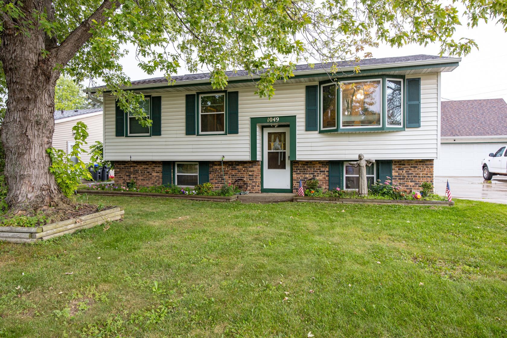 1049 Gillingham Road Property Photo 1