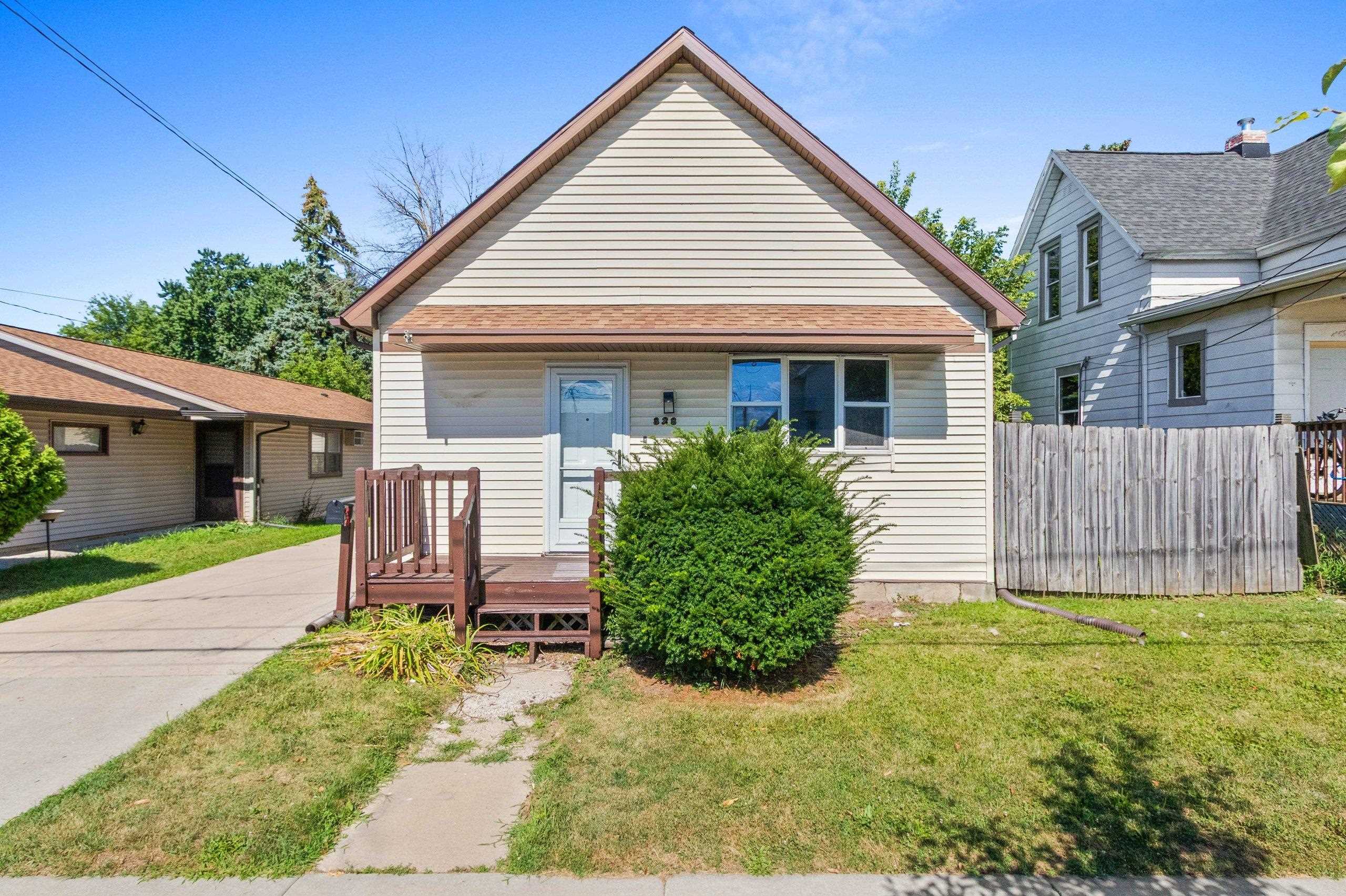 828 S Chestnut Avenue Property Photo 1