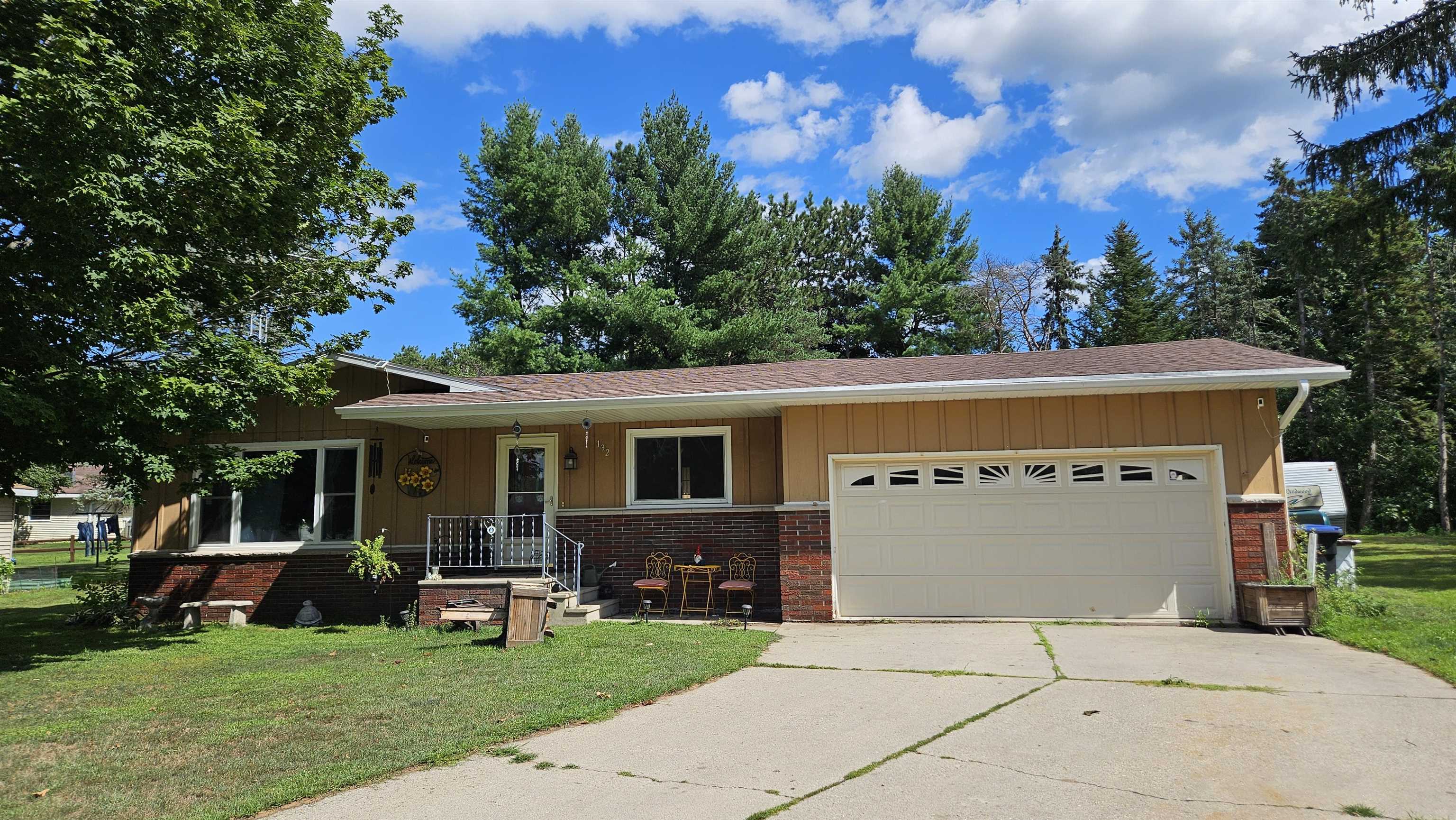 132 School Court Property Photo 1