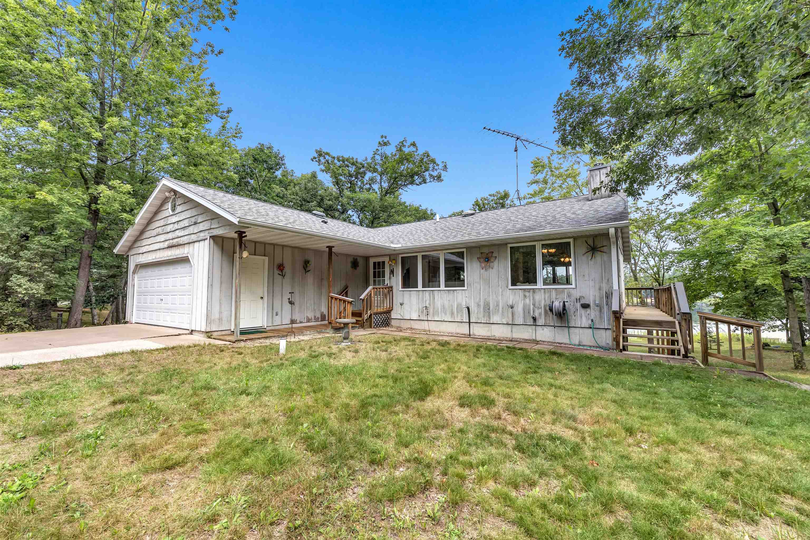N6278 8th Drive Property Photo 1