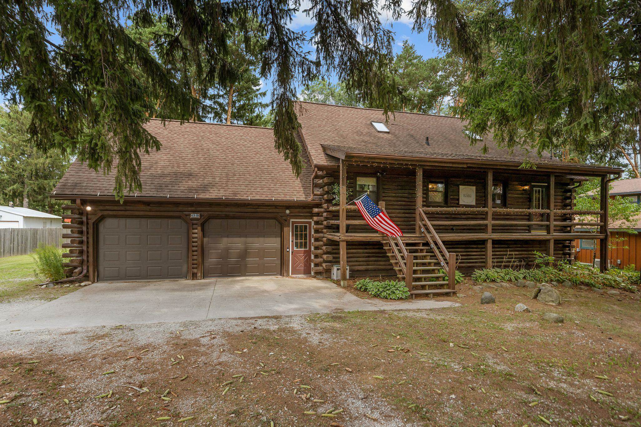 1712 E Edgewood Drive Property Photo 1
