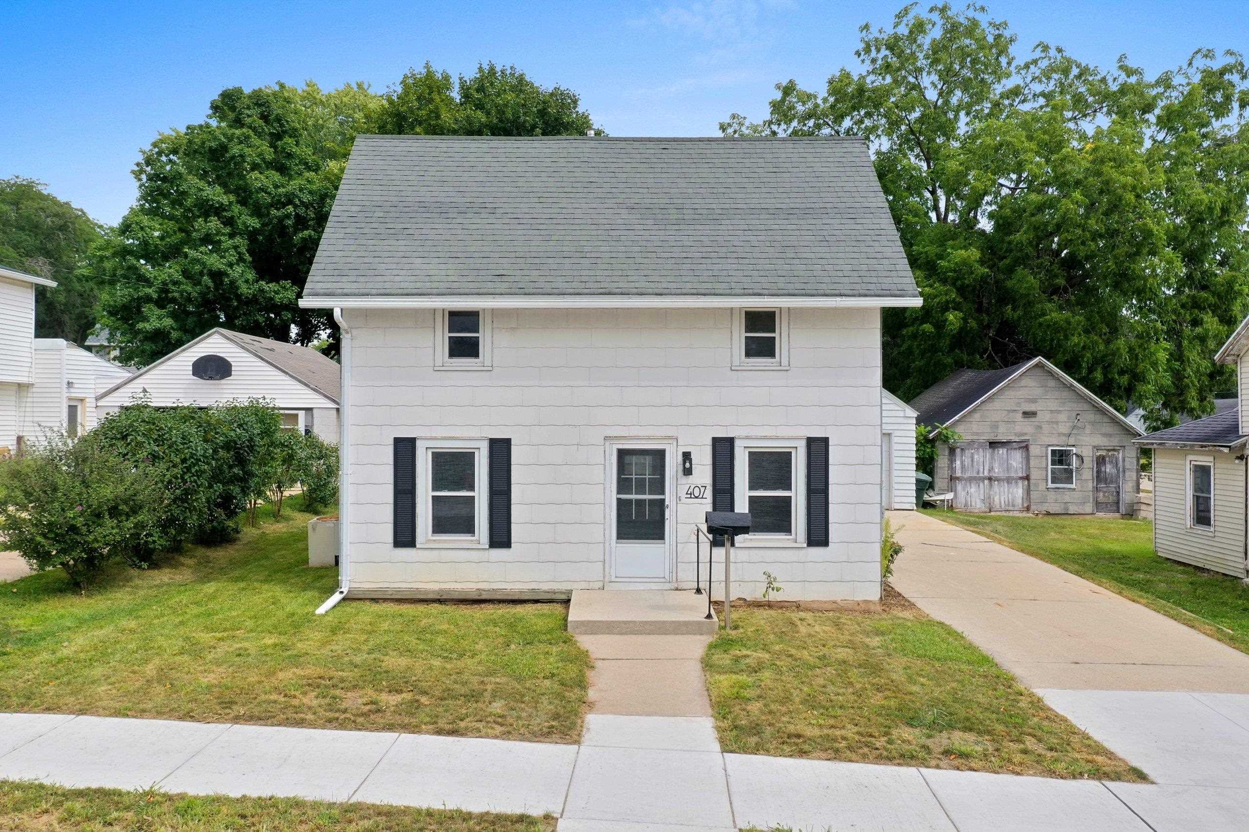 407 Hamburg Street Property Photo 1