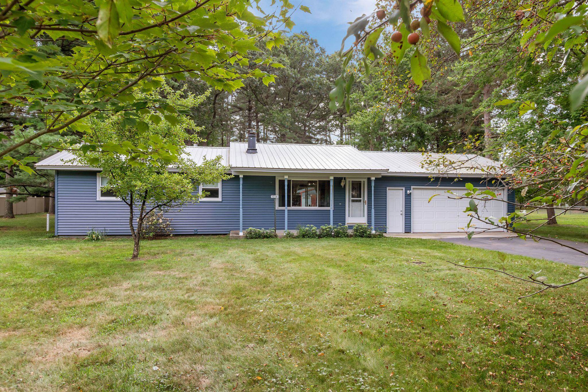 10141 Carousel Court Property Photo 1