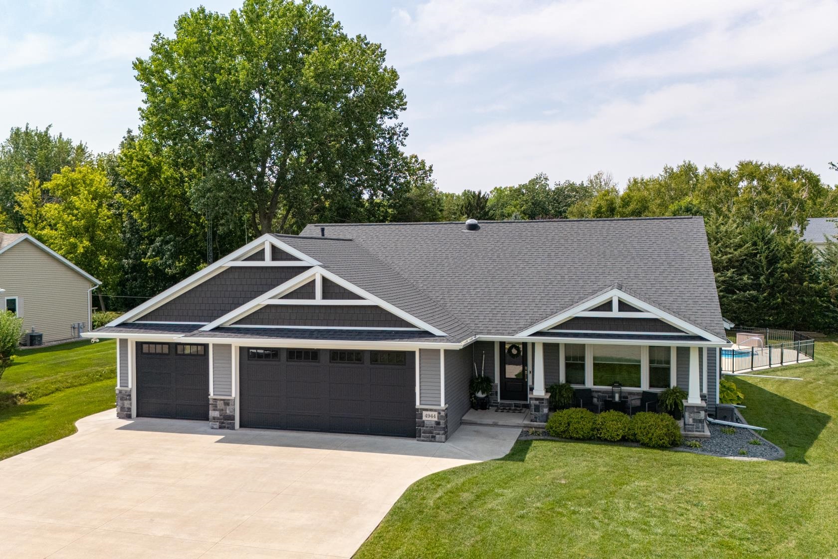 4944 Ormand Beach Court Property Photo 1