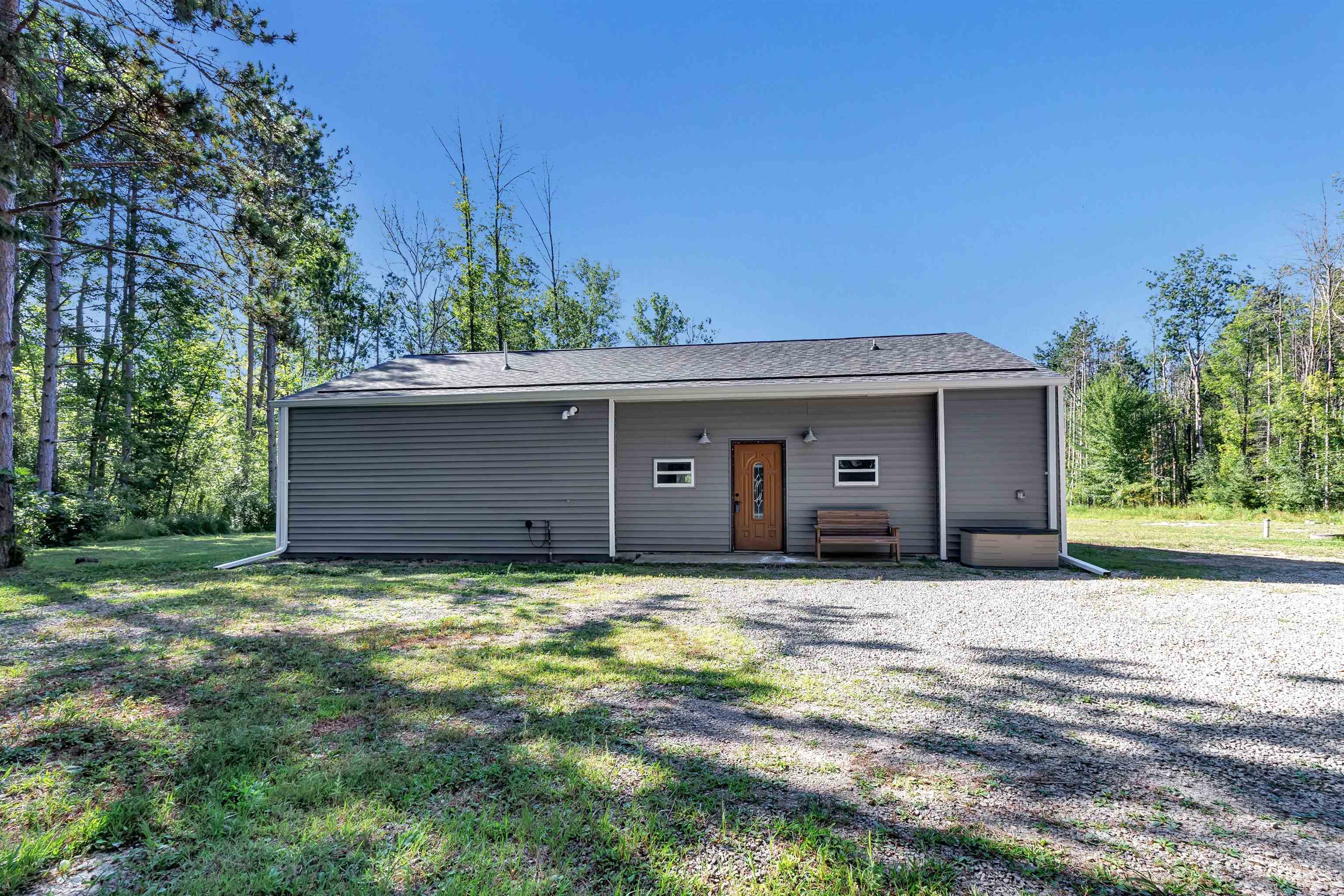 3841 Sampson Road Property Photo 1