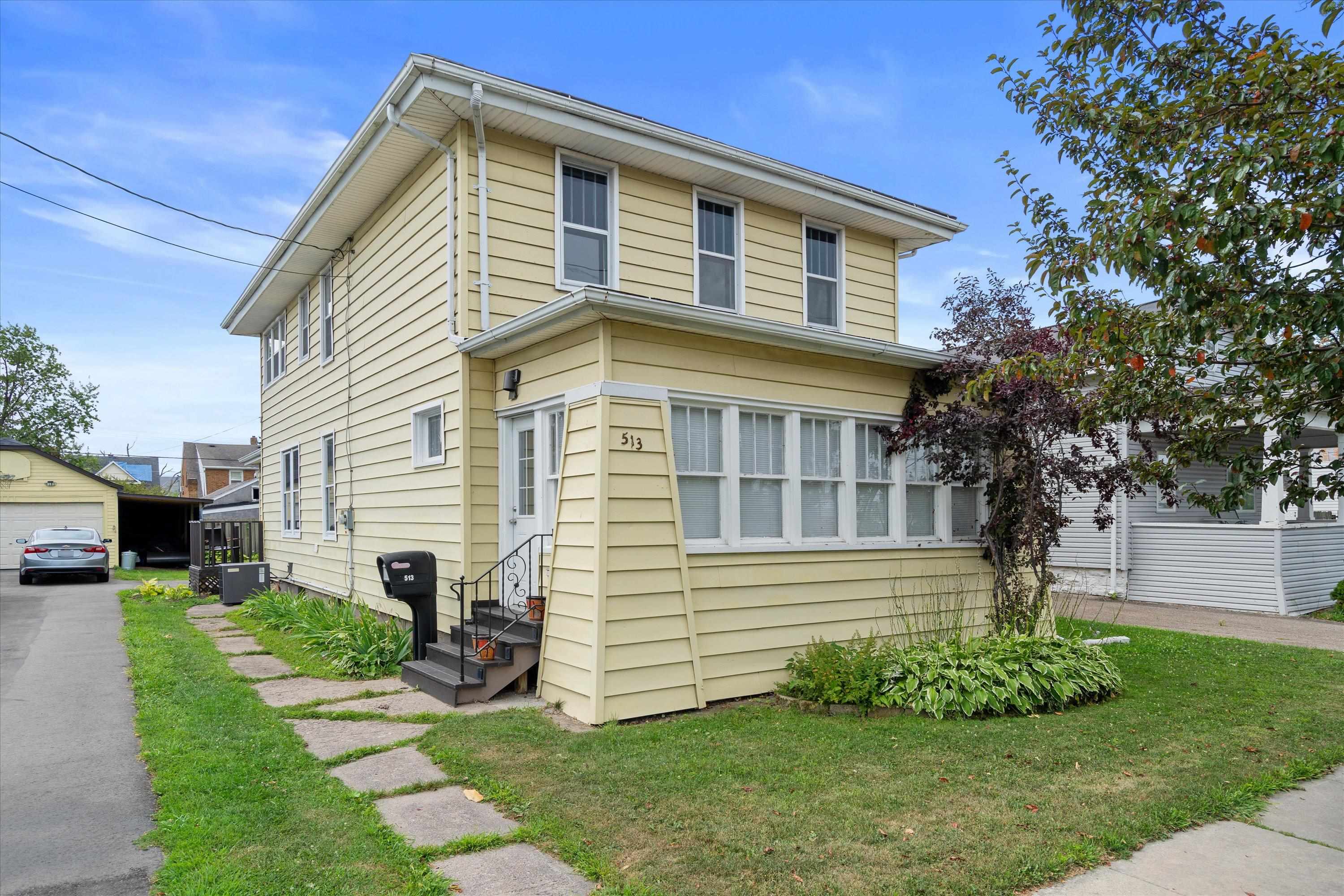 513 2nd Street Property Photo 1