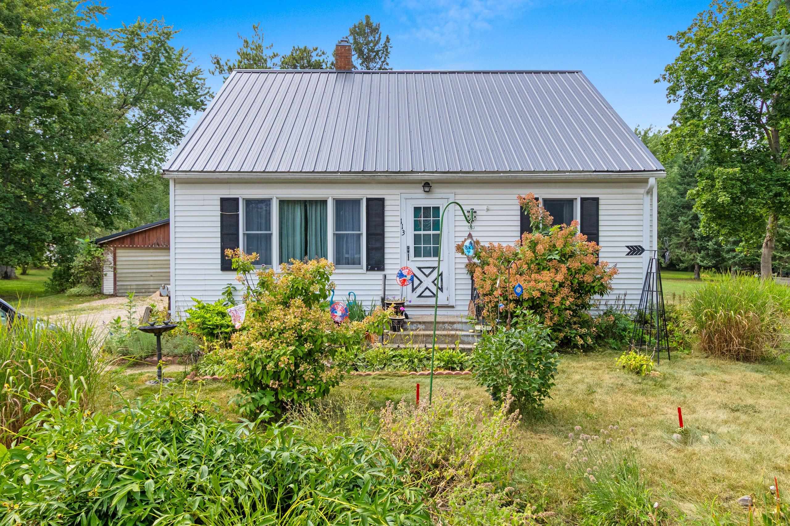 113 N Elm Avenue Property Photo 1