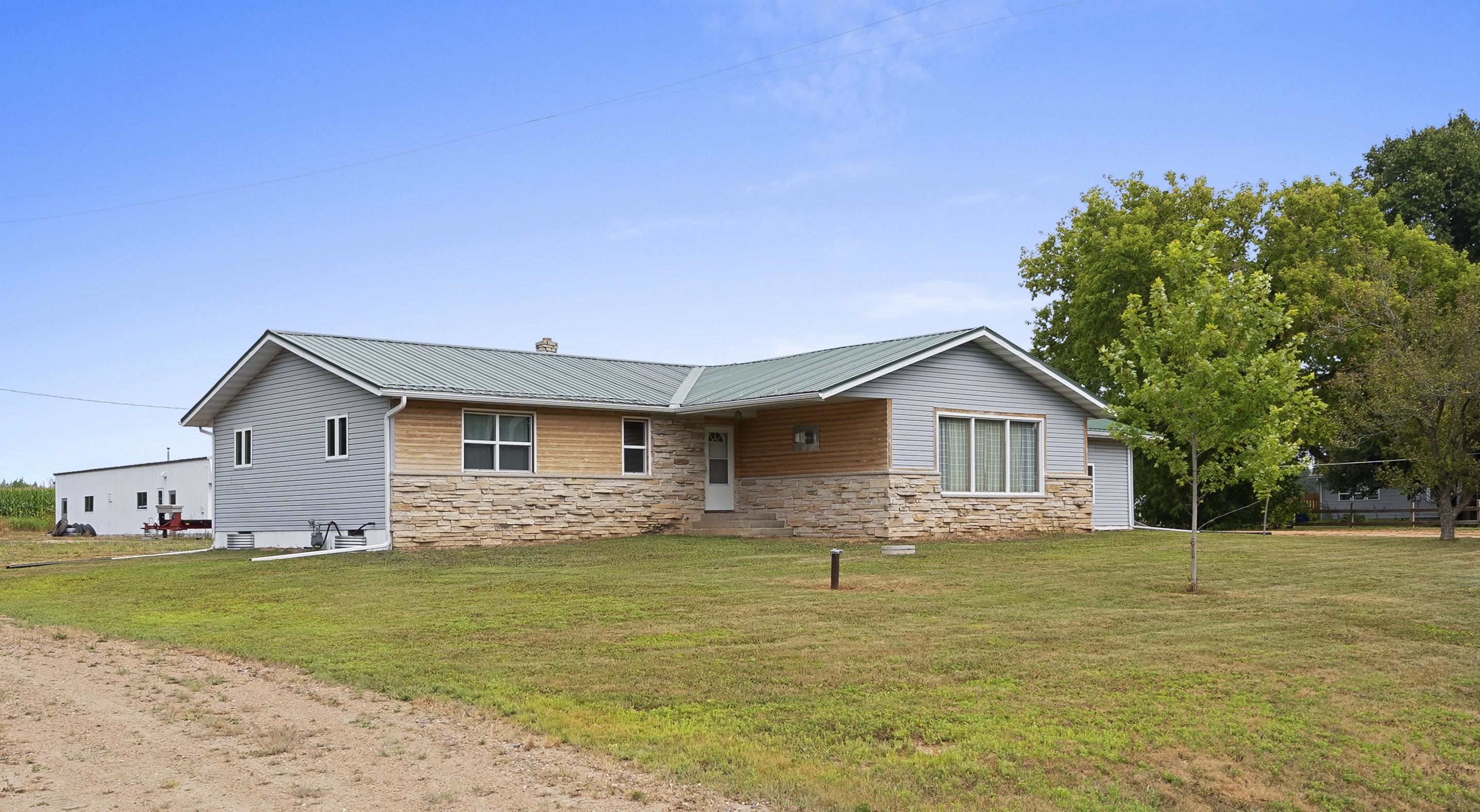 190 Cty Rd N Highway Property Photo 1