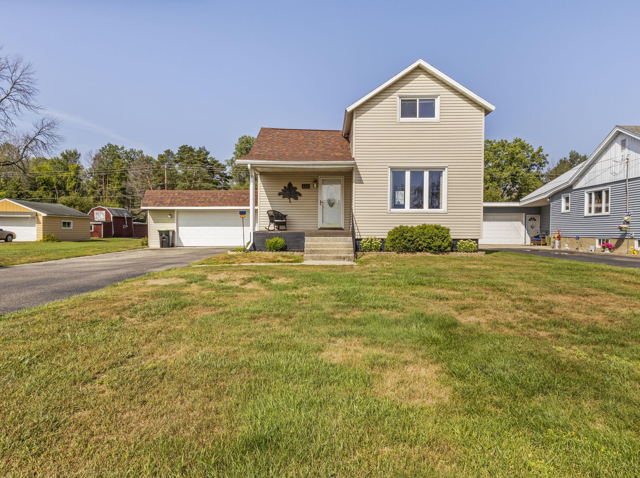 4301 10th Street Property Photo 1